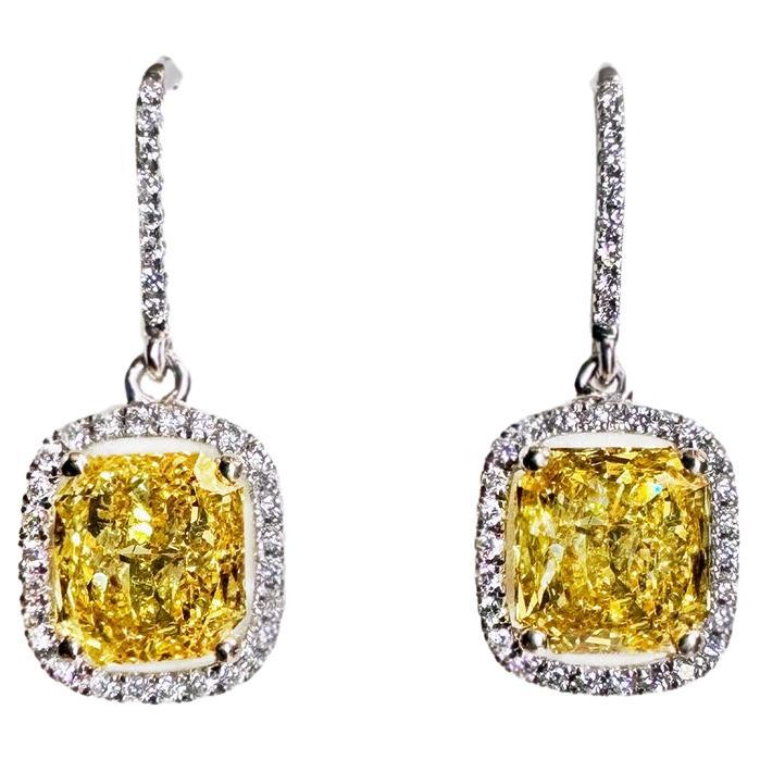 2.04 Carat Fancy Vivid Yellow Diamond Drop Earrings GIA In Excellent Condition For Sale In Carmel By The Sea, CA