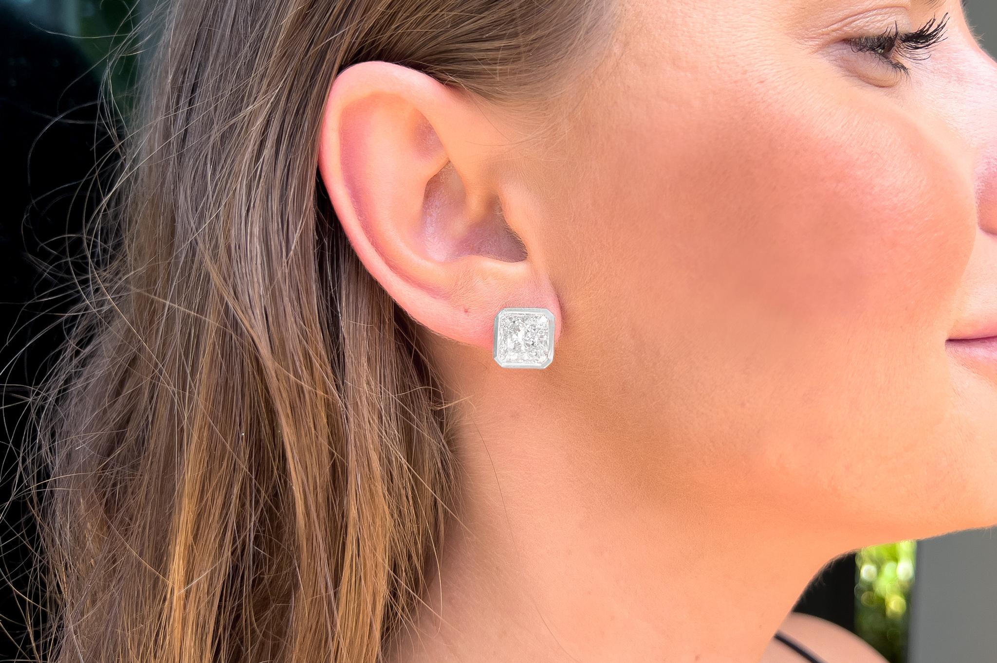 Ohrringe mit Diamanten im Strahlenschliff, je 5+ Karat (Zeitgenössisch)