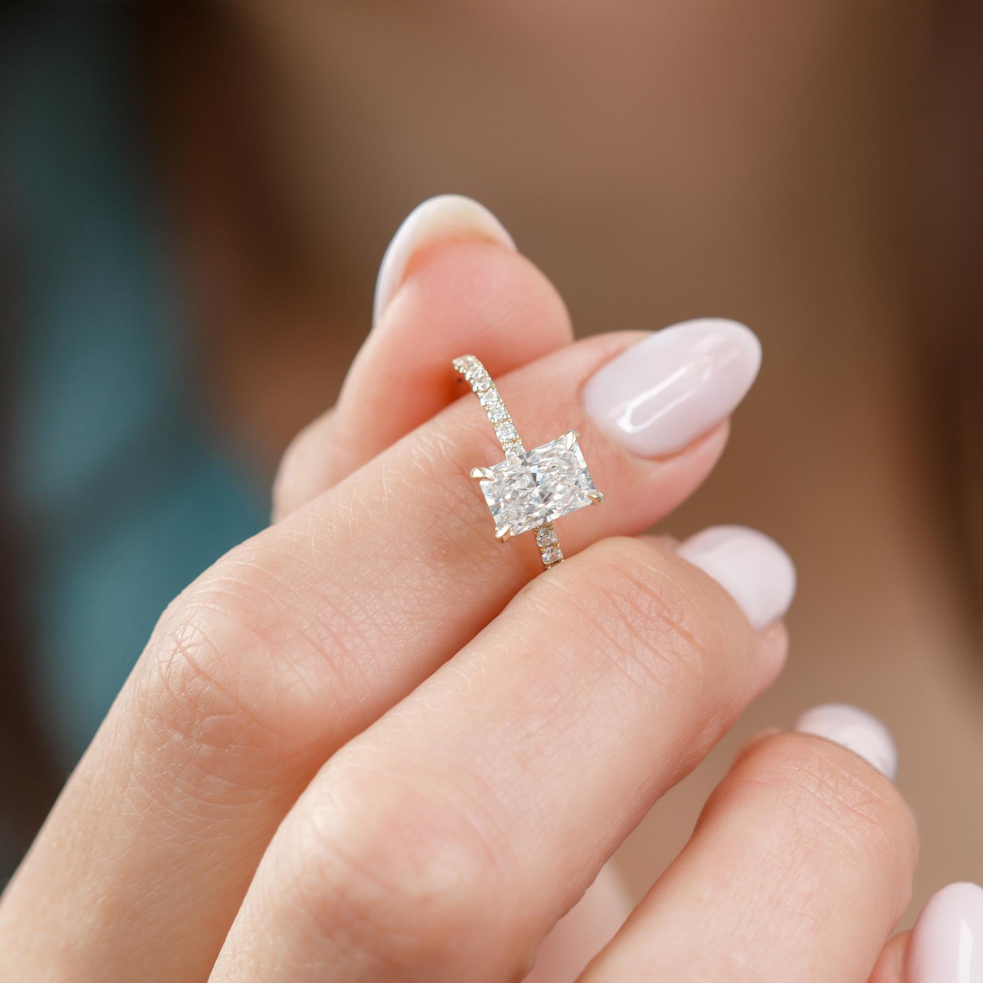 Radiant Cut Diamond Engagement Ring, 1.71 Carat, 14k Yellow Gold, Hidden Halo For Sale 1