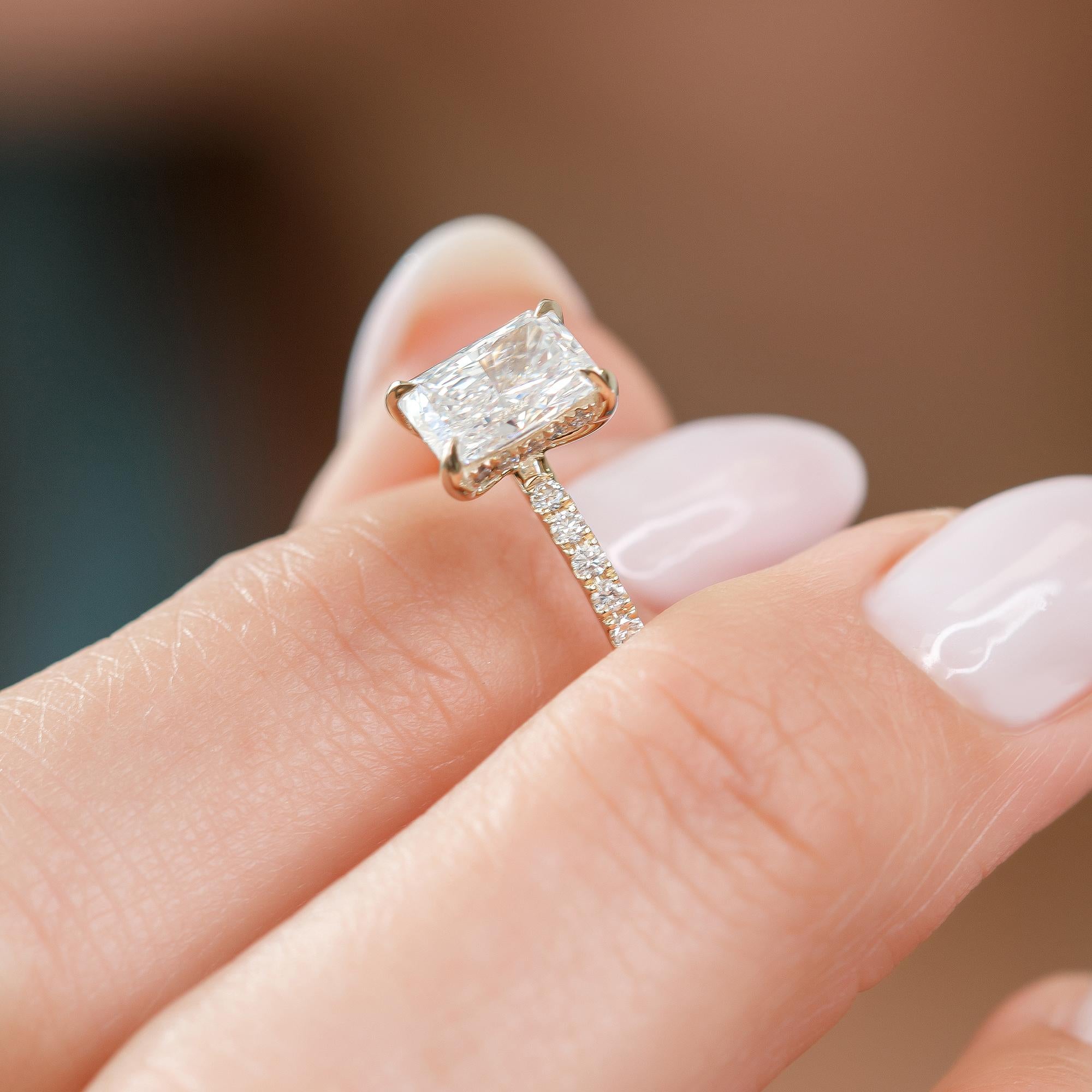 Radiant Cut Diamond Engagement Ring, 1.71 Carat, 14k Yellow Gold, Hidden Halo For Sale 2