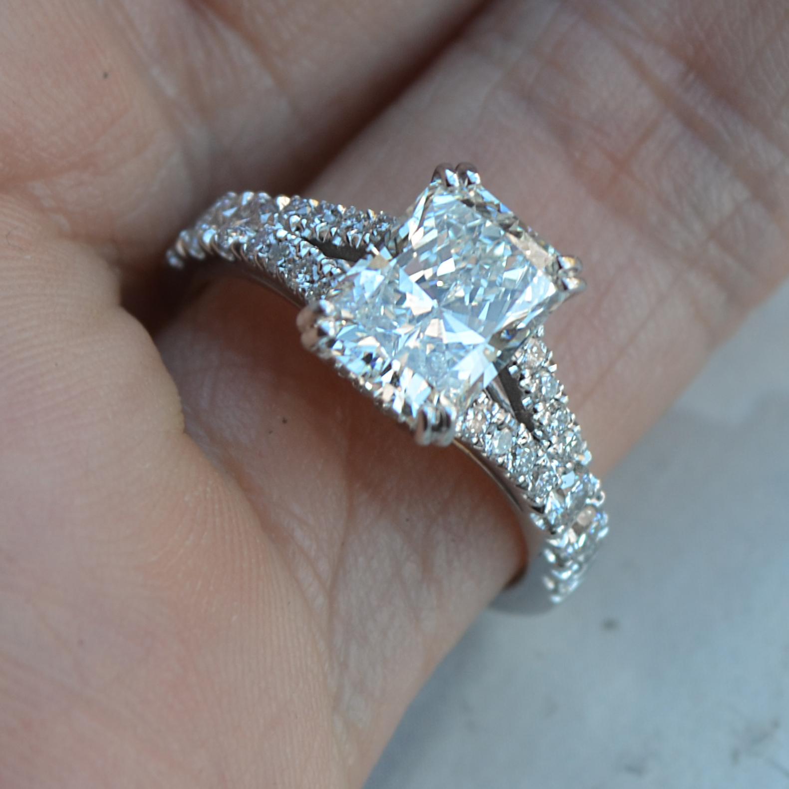 Can be sized to any finger size, ring will be made to order and take approximately 3-6  business weejs.

Price shown is for diamond with the ring in your size, if you want to use your own diamond or a different one to change the price please message