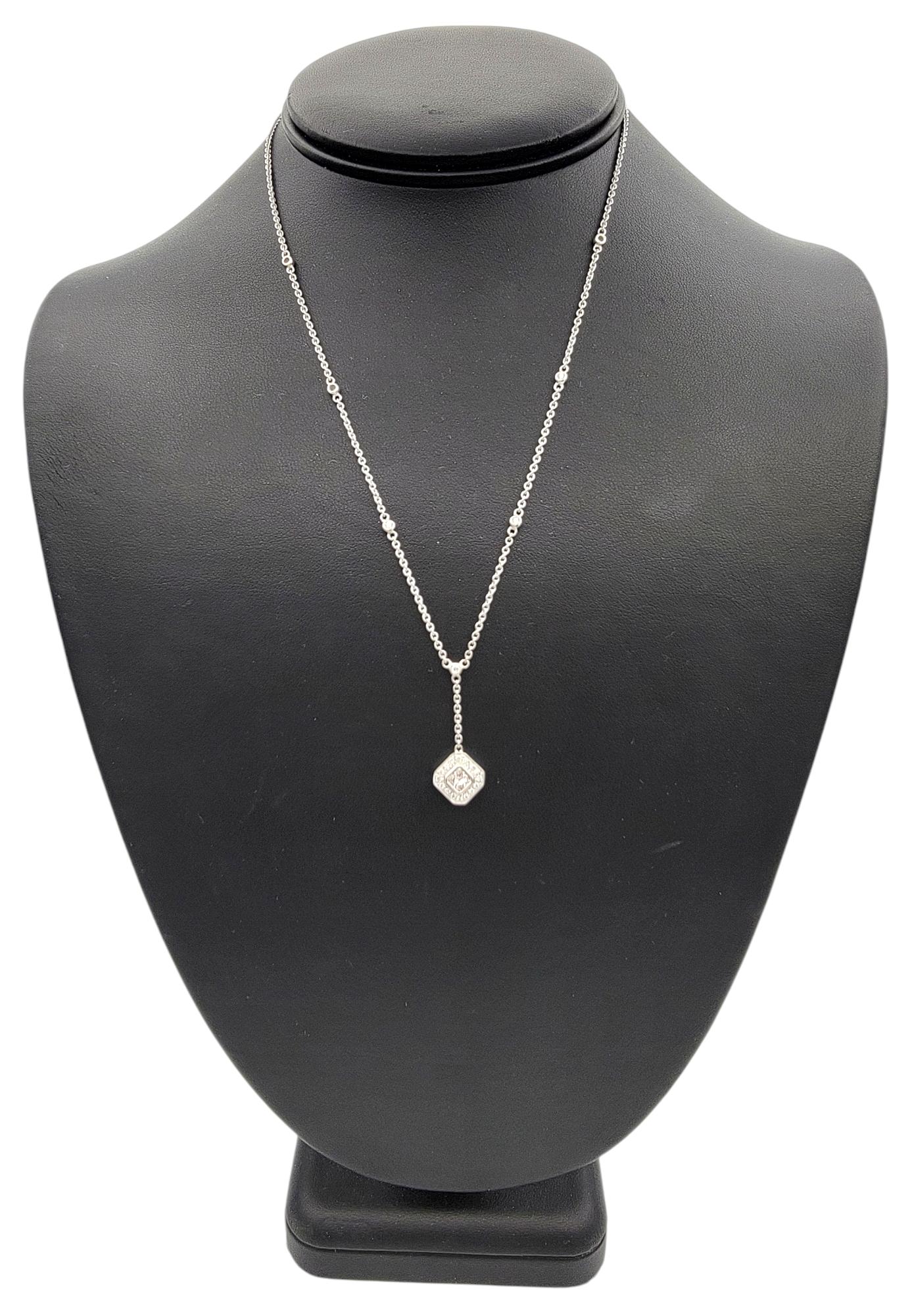 Collier station de style Lariat en or blanc 14 carats avec diamants taille radiant en vente 4