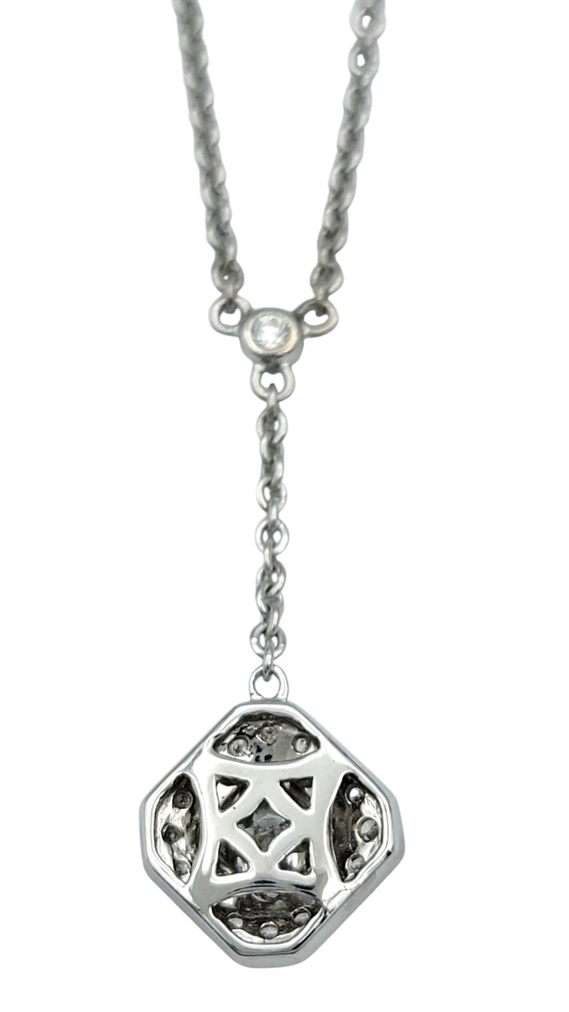 Collier station de style Lariat en or blanc 14 carats avec diamants taille radiant Pour femmes en vente