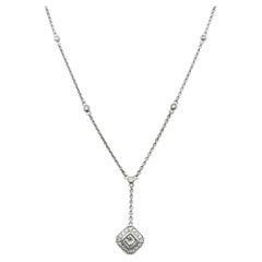 Collana station con diamanti taglio radiante a forma di cerchio in stile lariat in oro bianco 14 carati