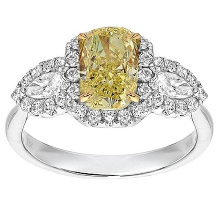 Radiant Cut Fancy Yellow and White Diamond Gold Halo Ring In New Condition In Beverly Hills, CA
