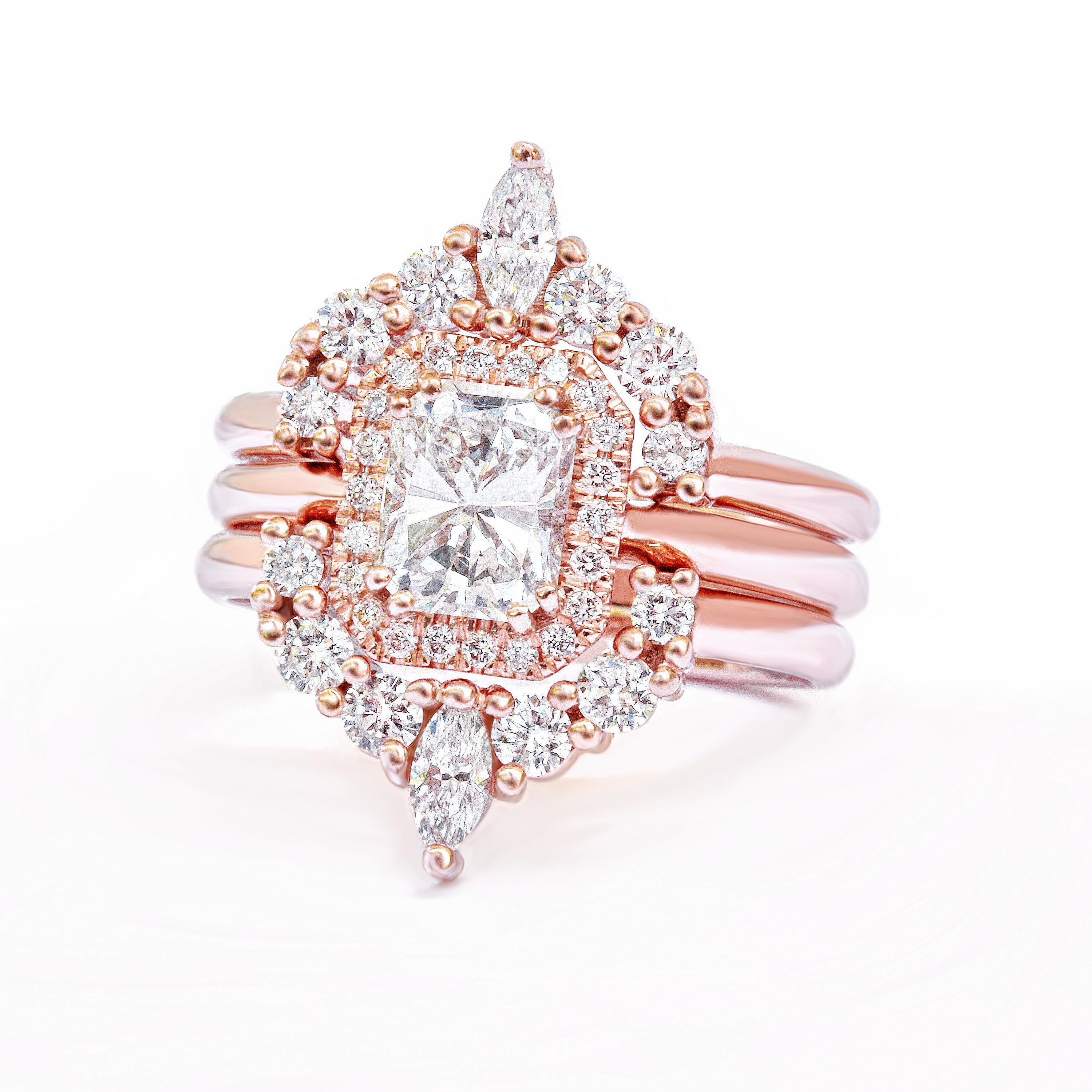 Taille radiant Ensemble de bague de mariage à trois anneaux en diamants et moissanite taille radiante - « âme radiante » en vente