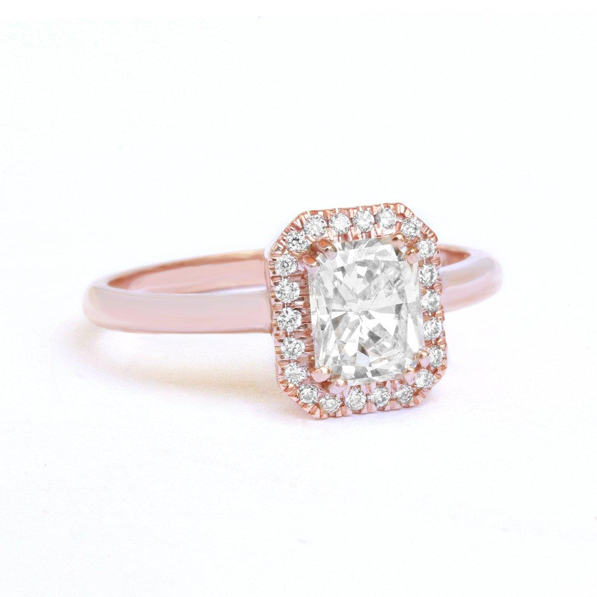 Ensemble de bague de mariage à trois anneaux en diamants et moissanite taille radiante - « âme radiante » en vente 1