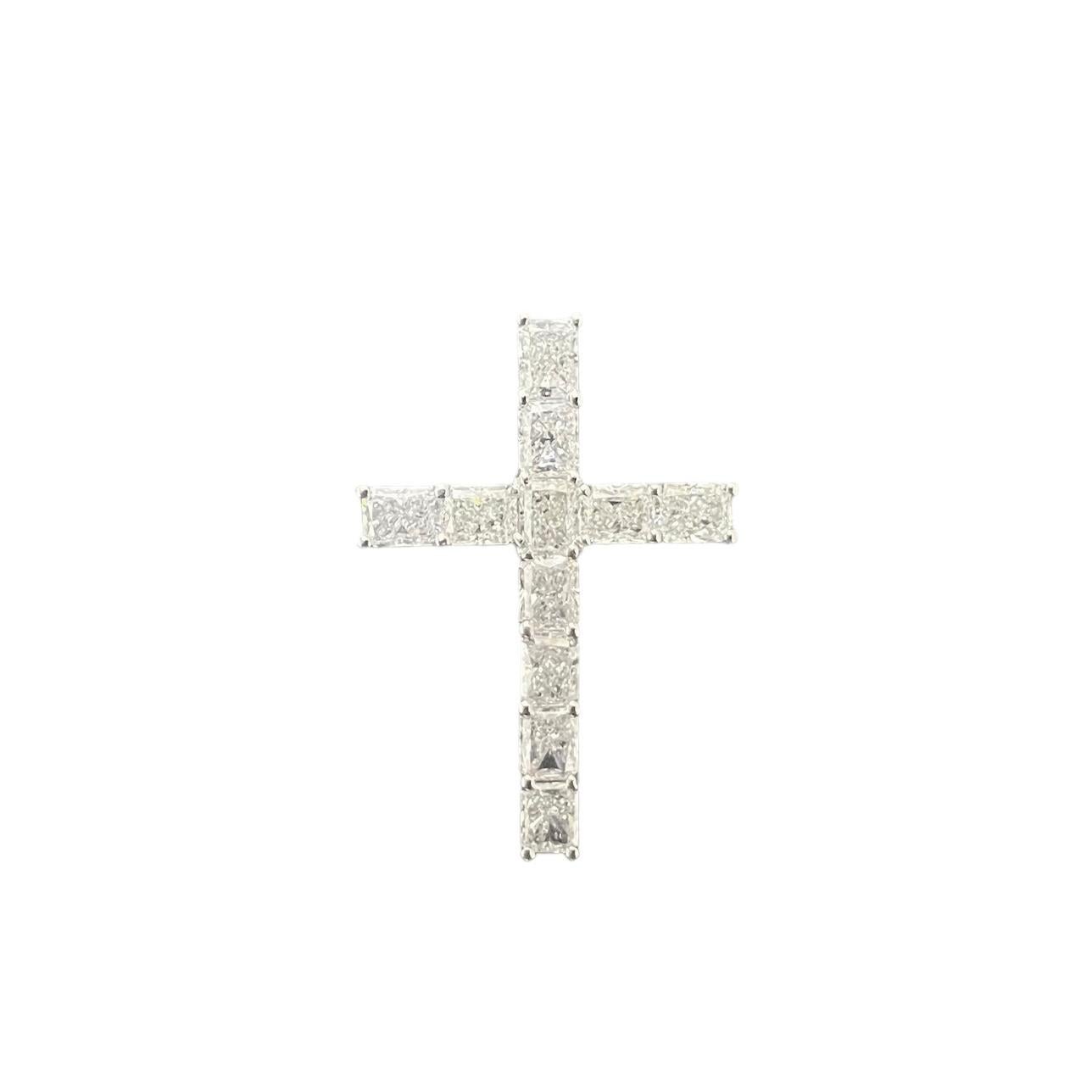 Radiant Cut Natural Diamond Cross Pendant ( 2.26ct E VVS) in 18K White Gold In New Condition For Sale In New York, NY