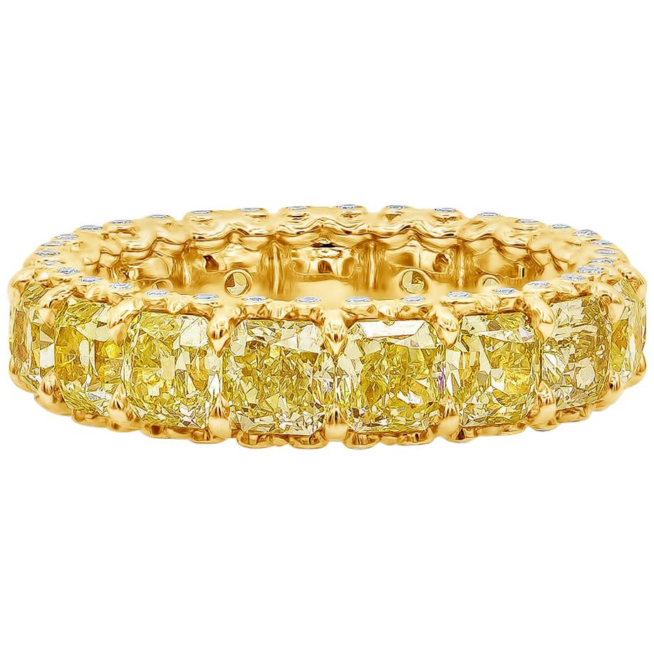 Roman Malakov 4.80 Carats Radiant Cut Fancy Yellow Diamond Eternity Wedding Band For Sale