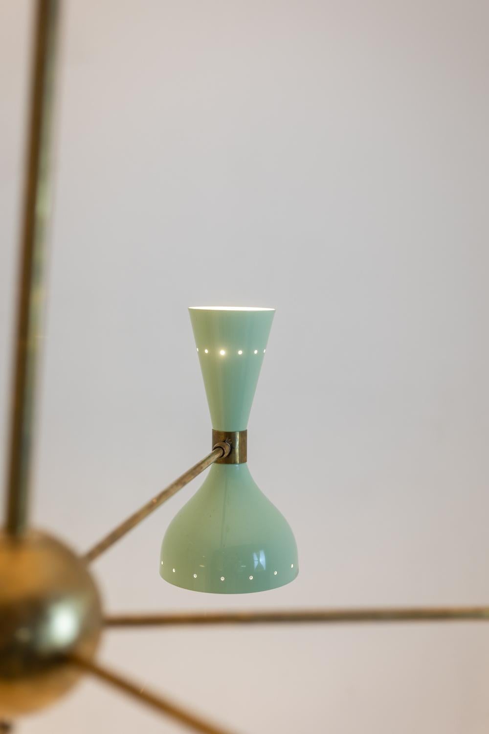 Radiante araña en forma de diábolo con 12 luces. Contemporáneo. Italiano en venta