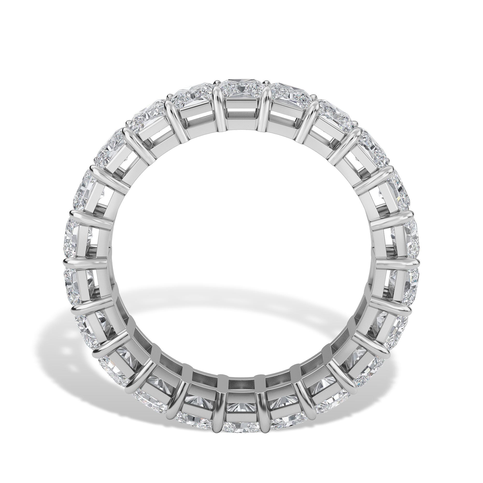 Strahlender Diamant-Eternity-Ring, Gesamtgewicht 4.50 Karat im Zustand „Neu“ im Angebot in Cedarhurst, NY