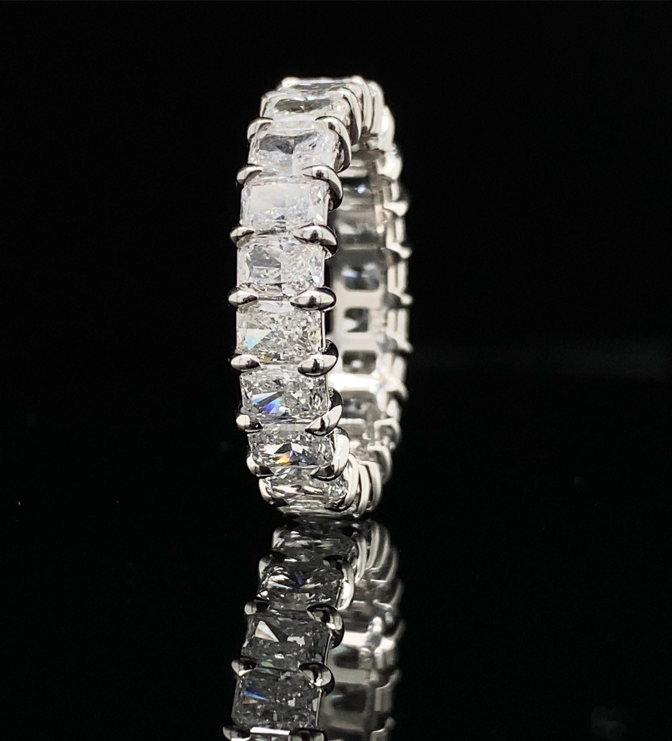 Taille radiant Bracelet d'éternité avec diamants radiants de 4,94 carats au total en vente