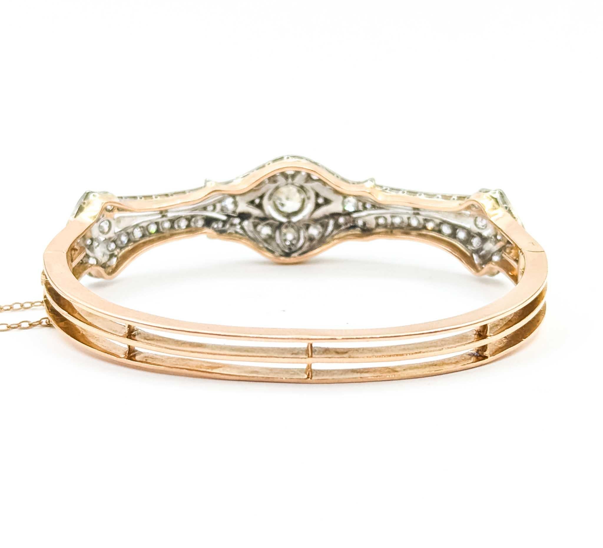 Bracelet en platine avec diamant radiant en vente 1