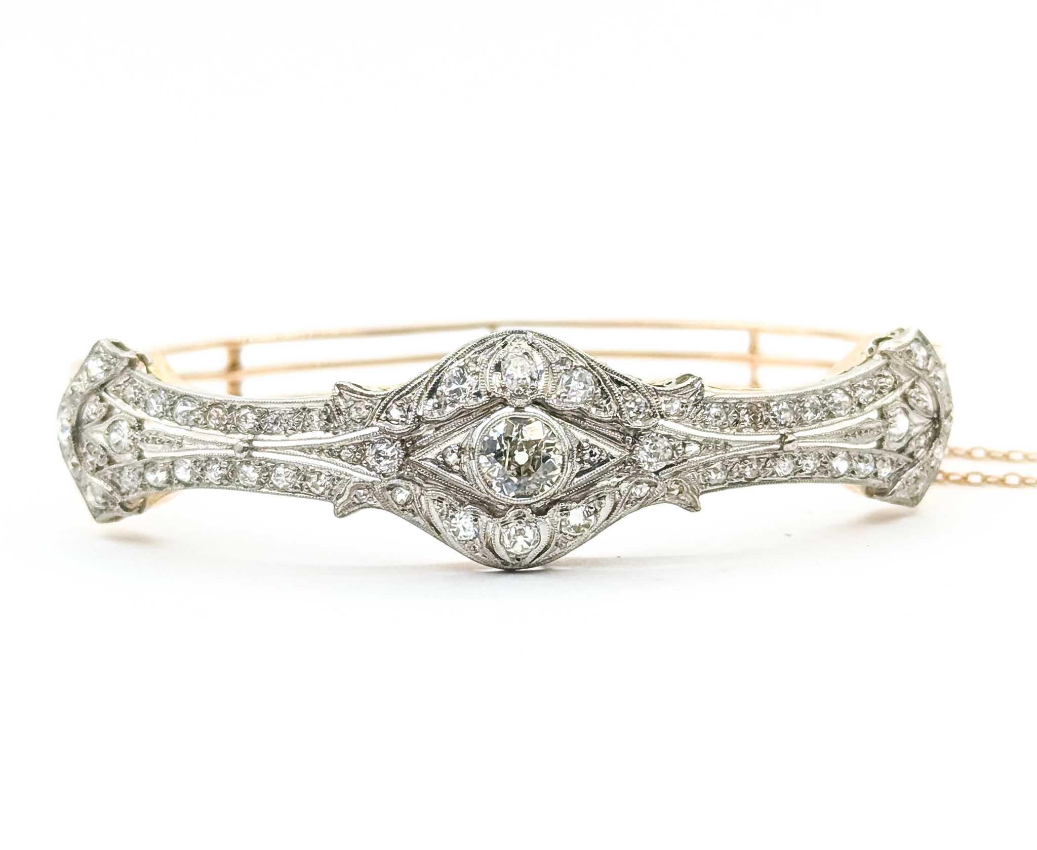 Bracelet en platine avec diamant radiant en vente 3
