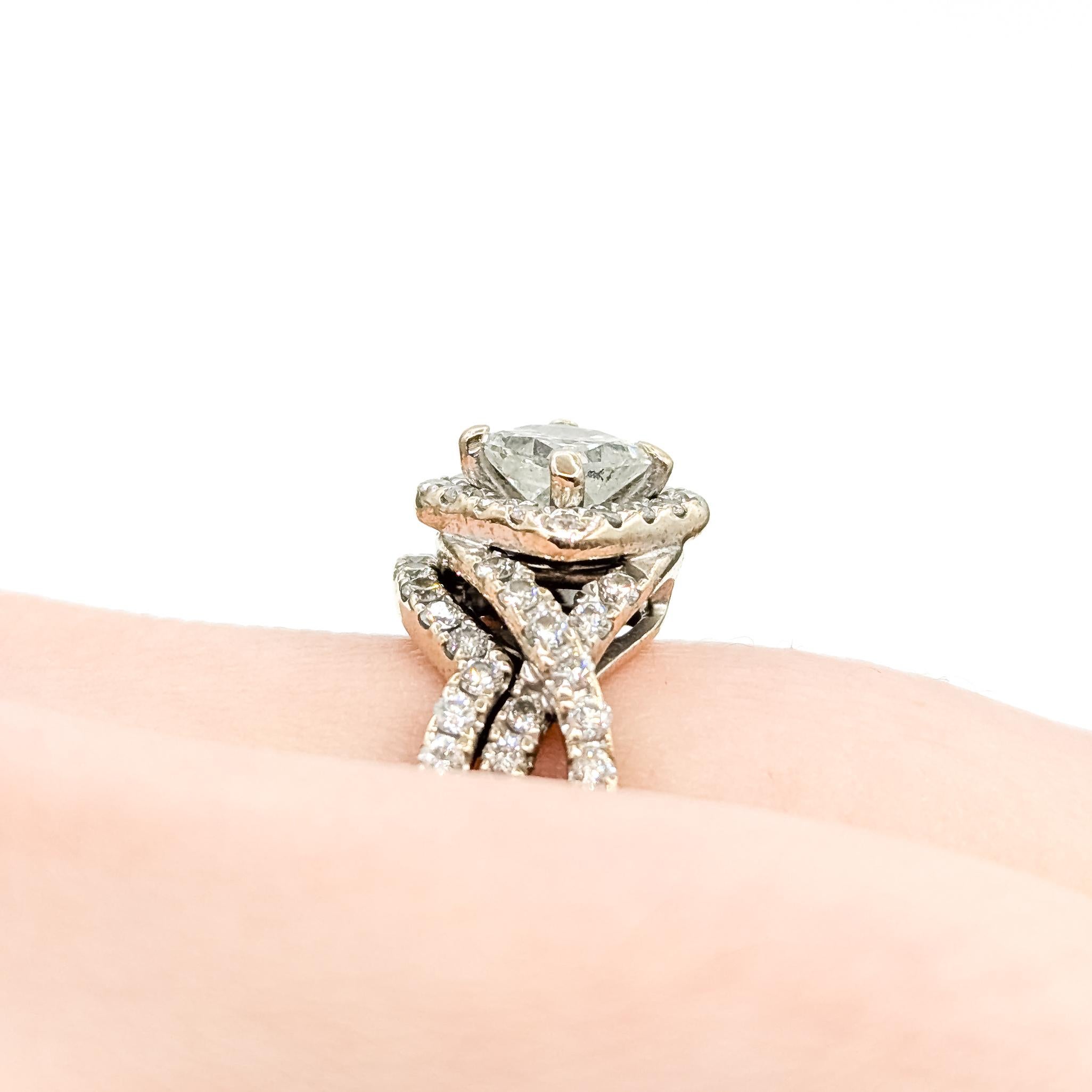 Women's Radiant Diamond Wedding Set in 14k For Sale