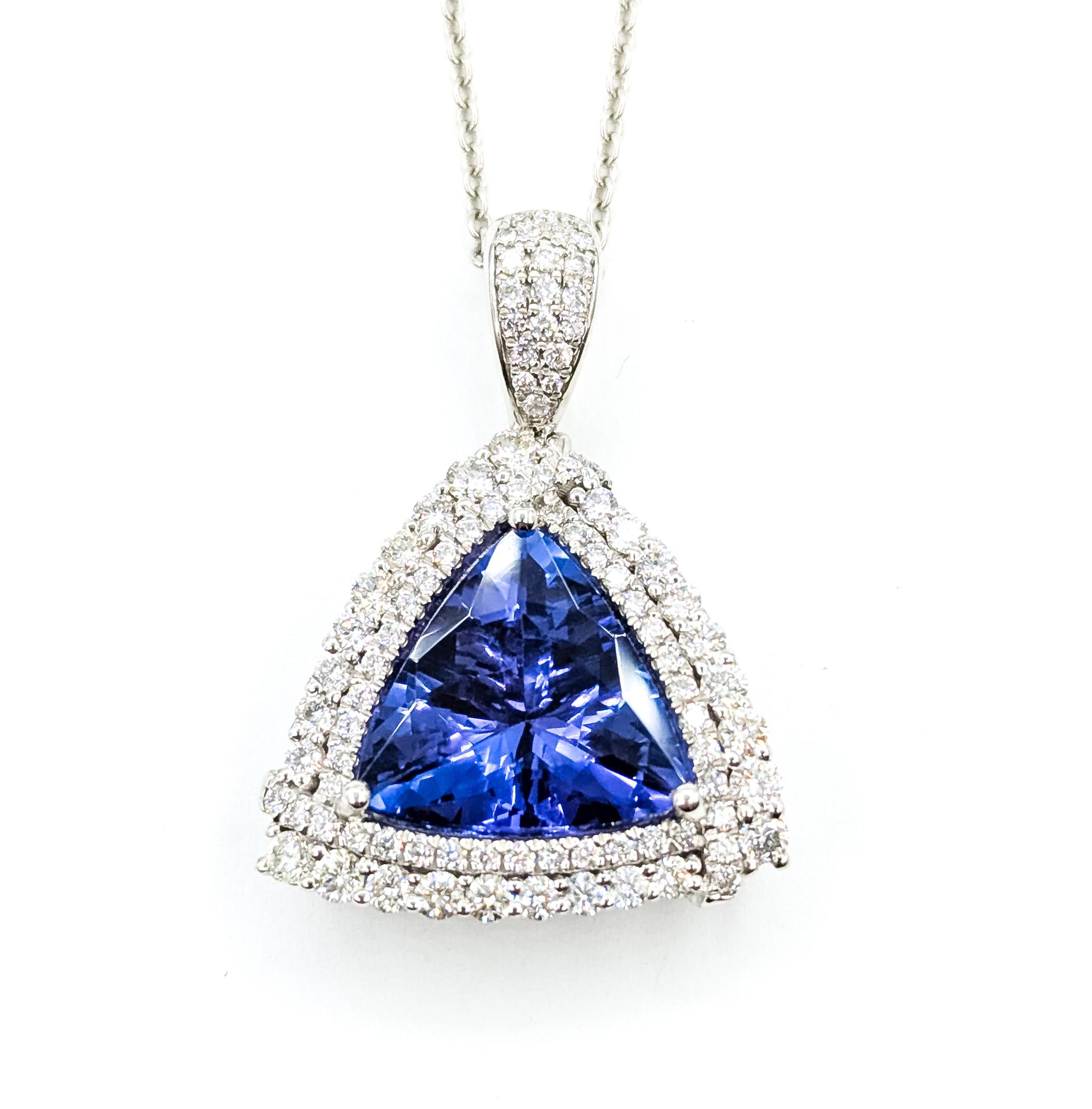 Collana Radiant Double Halo con tanzanite e diamanti in platino in vendita 4