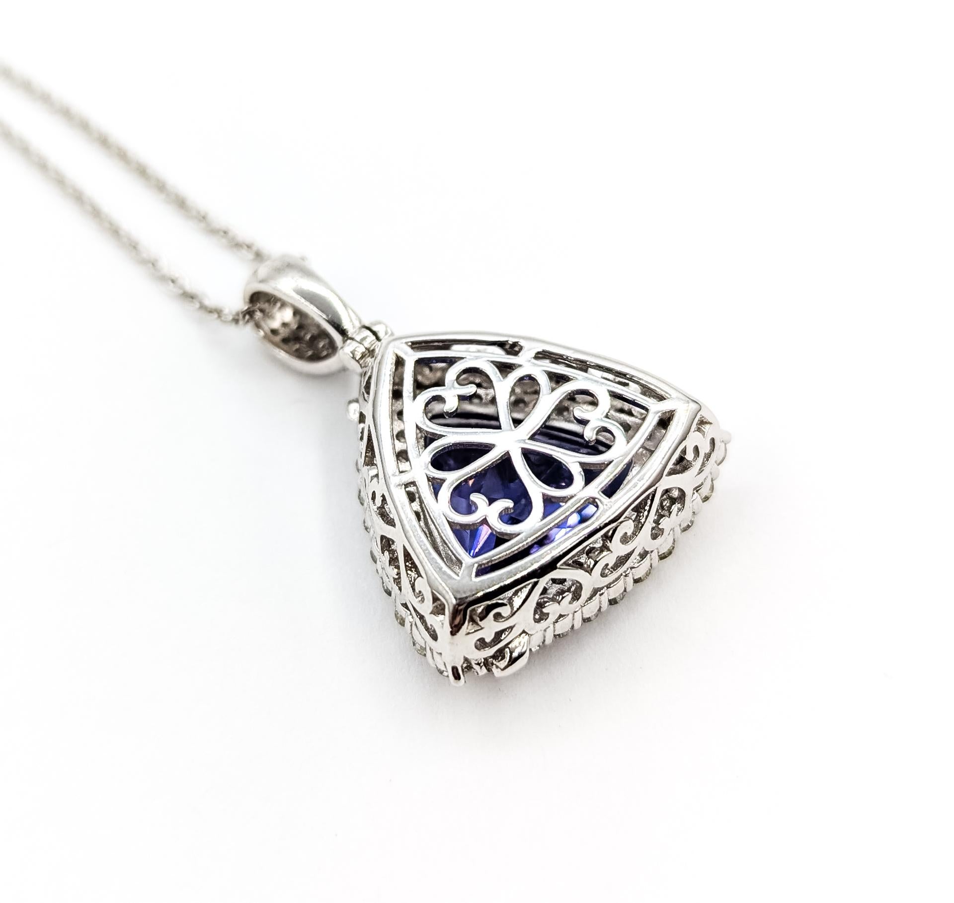 Collana Radiant Double Halo con tanzanite e diamanti in platino in vendita 2