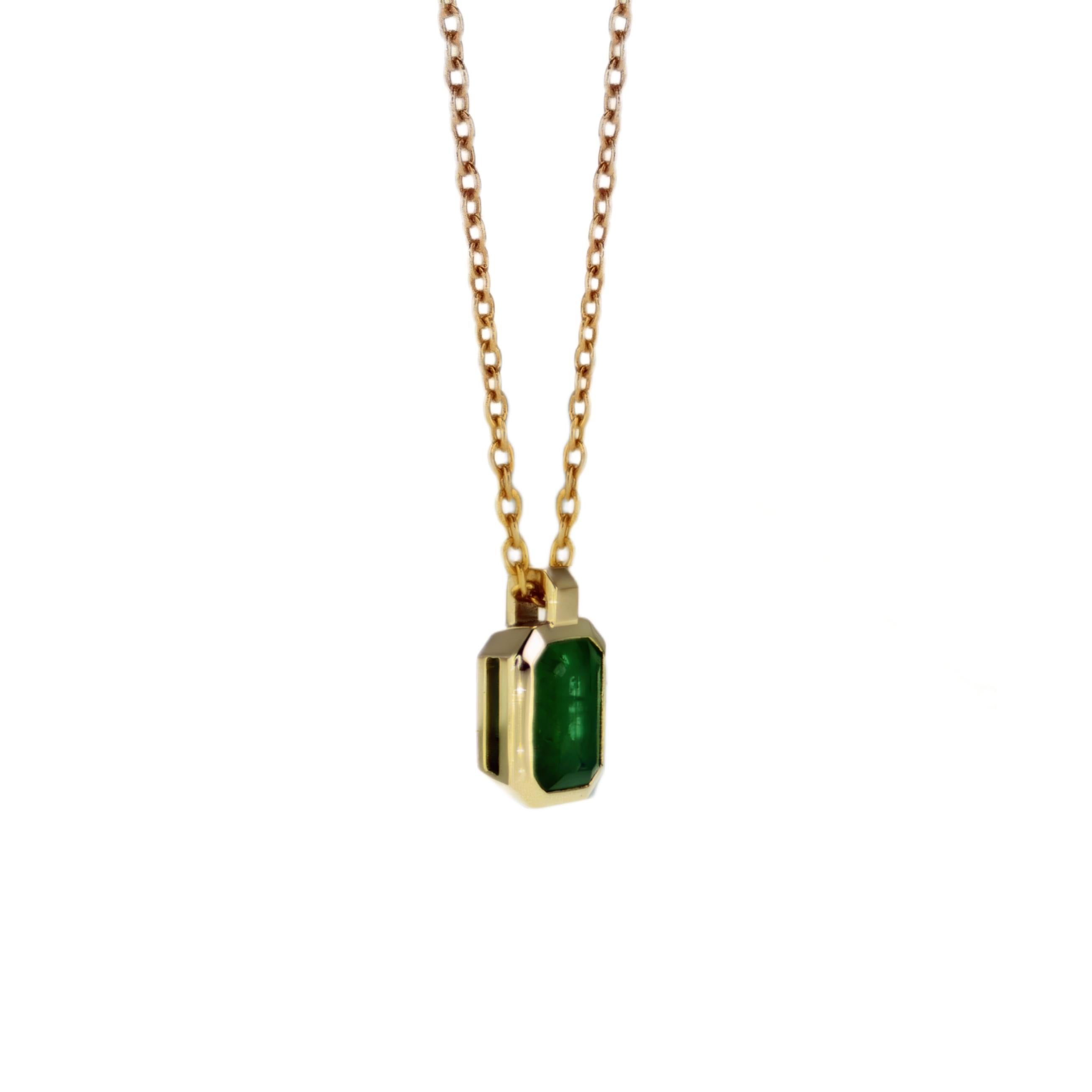 14K Yellow Gold 0.45CT Radiant Emerald Pendant ,Bezel Setting

Product Description:

Unveiling our Radiant Emerald Gold Pendant, a celebration of elegance and timeless beauty captured in 14K yellow gold. This pendant, featuring a 0.45CT radiant