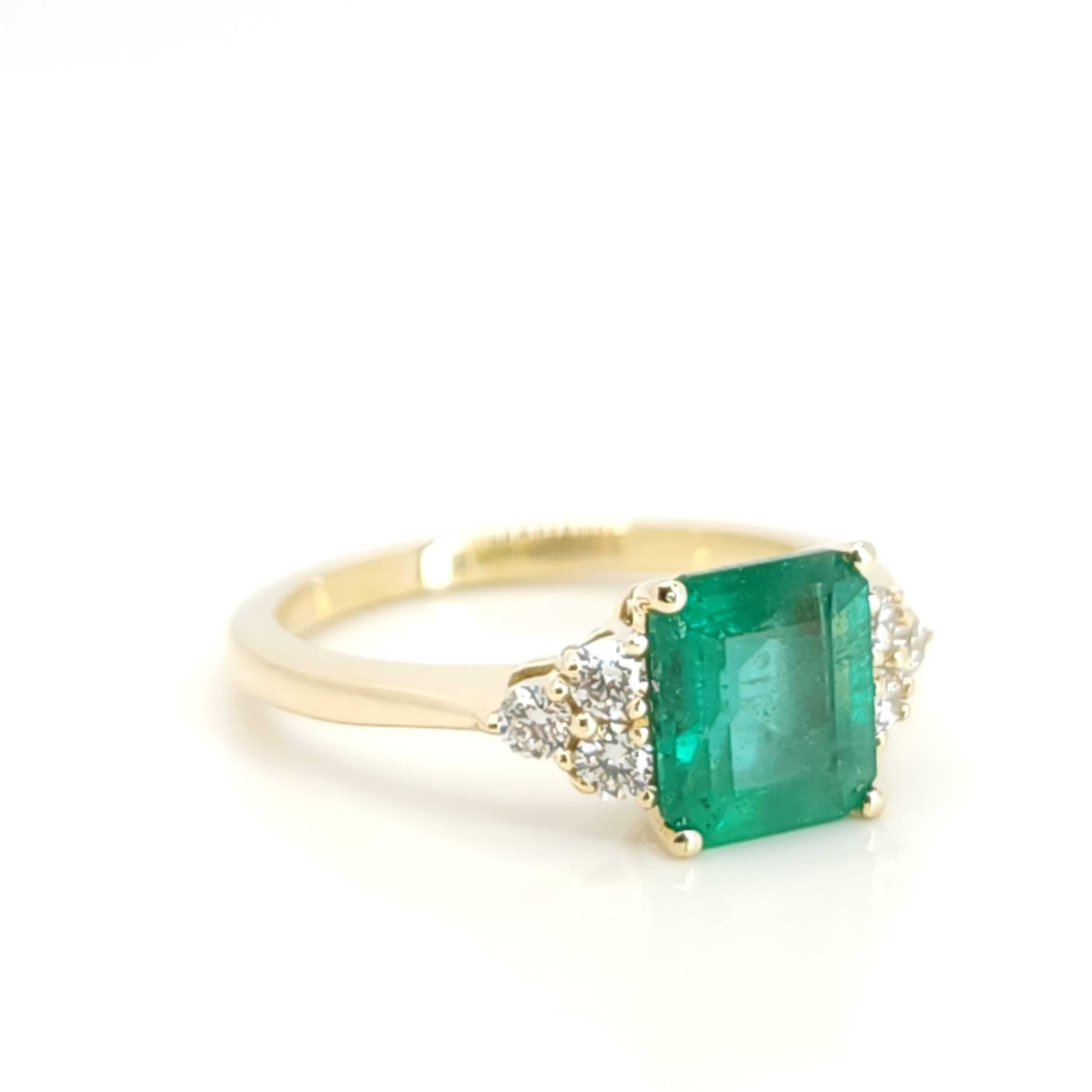 Radiant Emerald wedding Ring For Sale 3