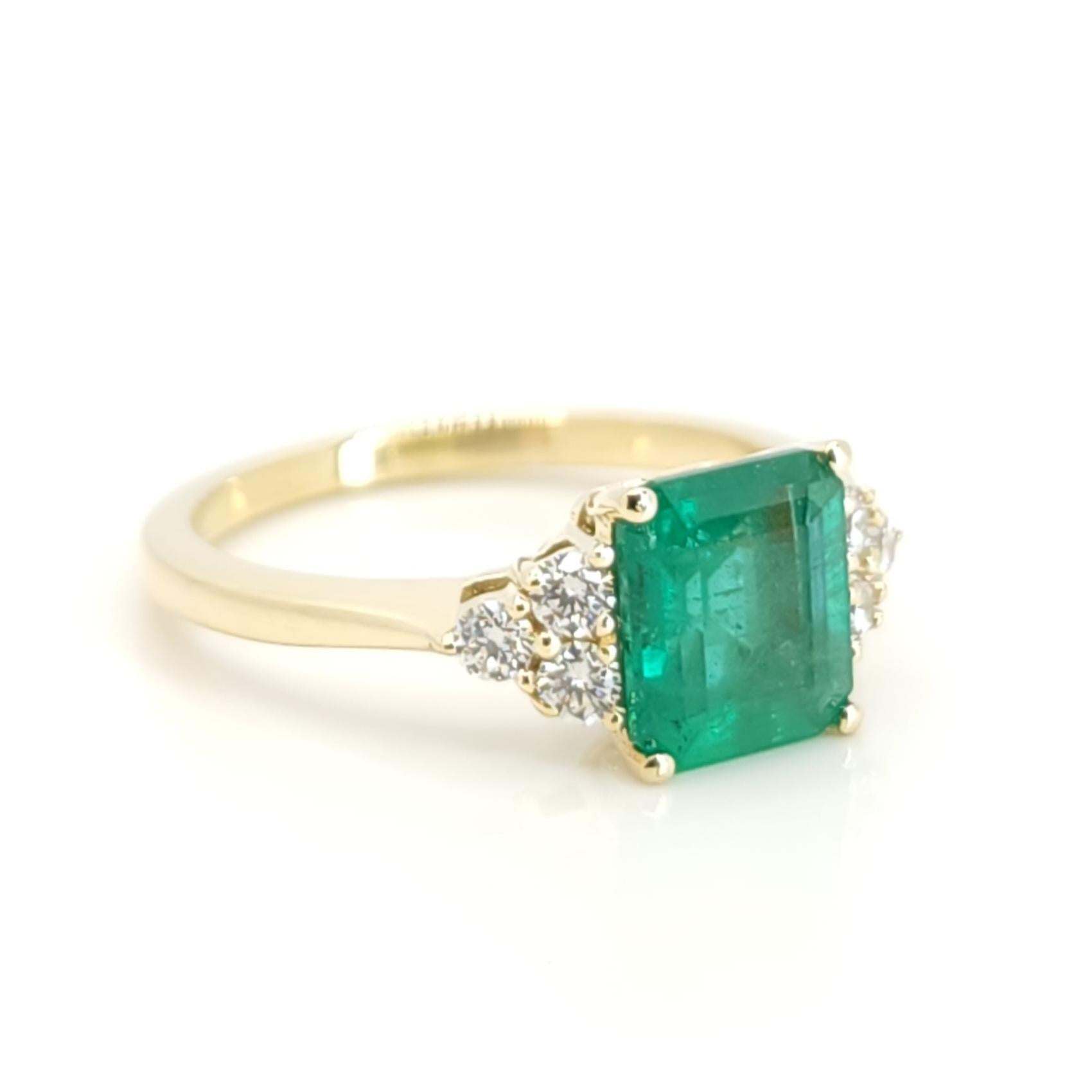 Radiant Emerald wedding Ring For Sale 5