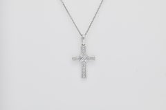 Collier pendentif croix en or blanc 18 carats avec diamants naturels de 0,25 carat