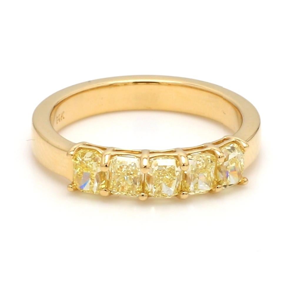 Donna Anello con diamante giallo intenso Radiant Fancy in vendita