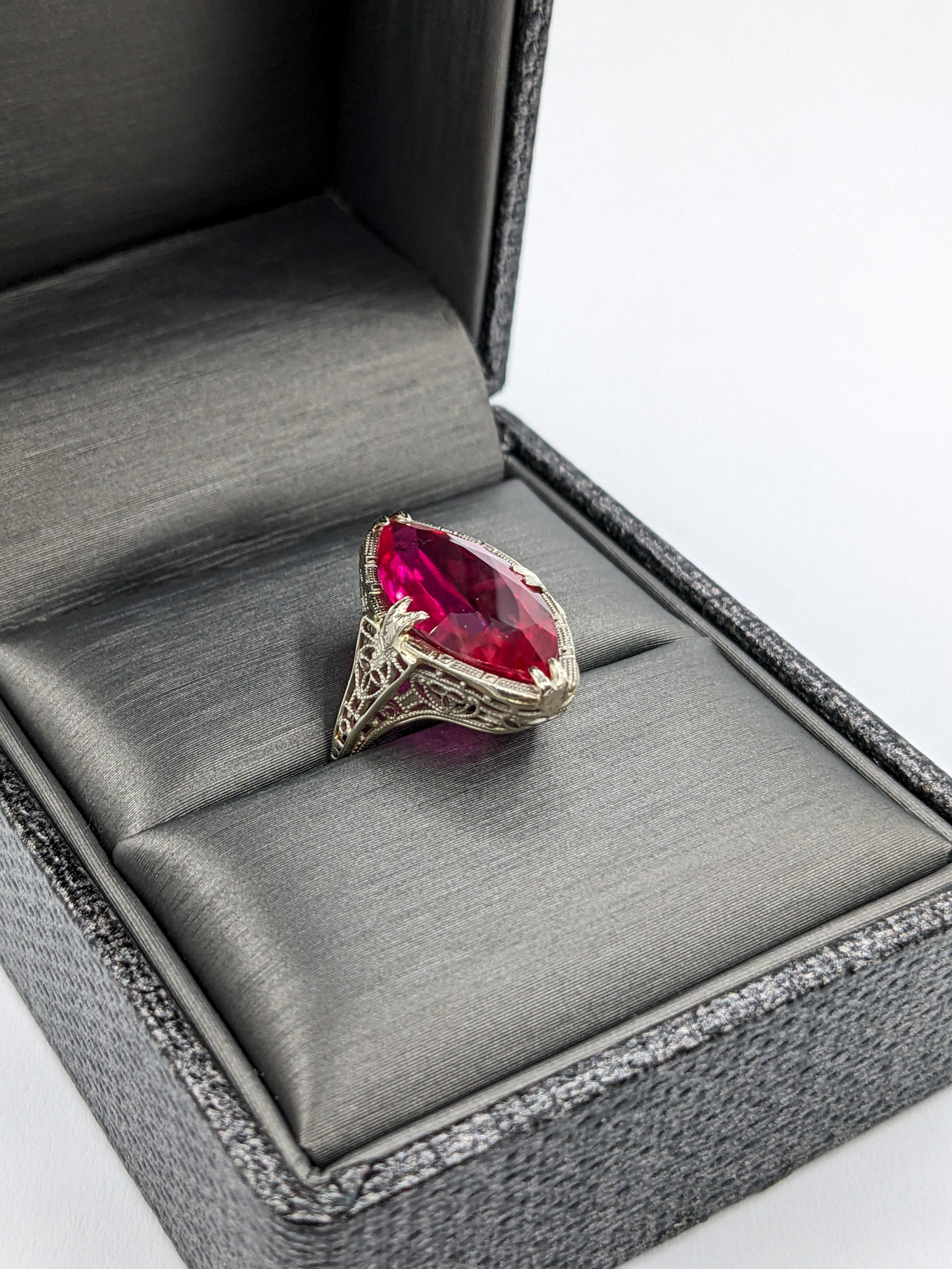 Art-Déco-Ring mit strahlendem filigranem und synthetischem Rubin 6