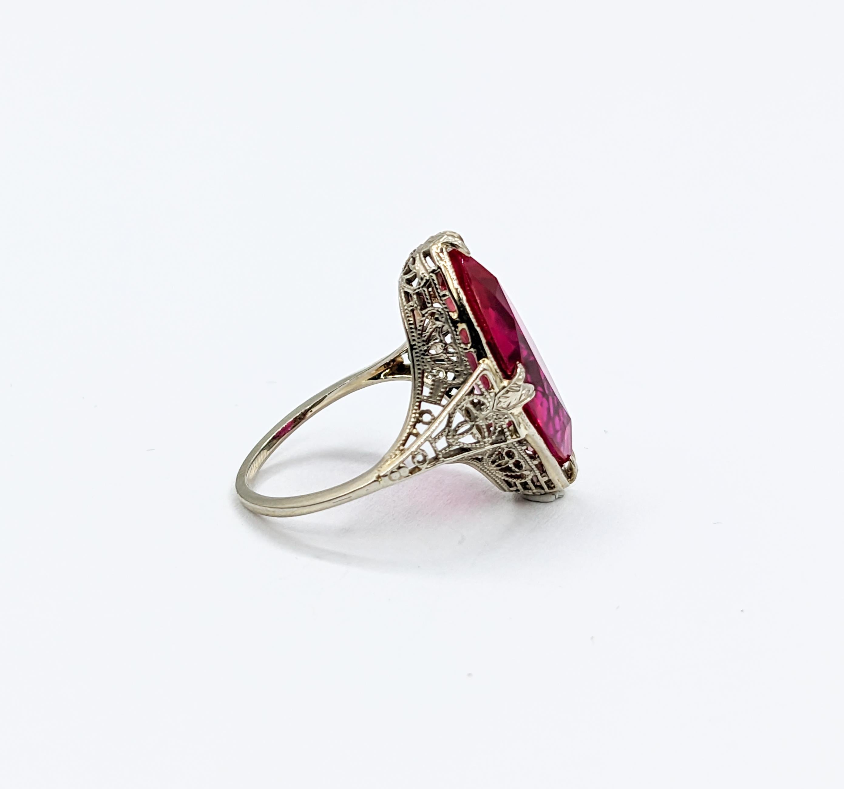 Art-Déco-Ring mit strahlendem filigranem und synthetischem Rubin 1