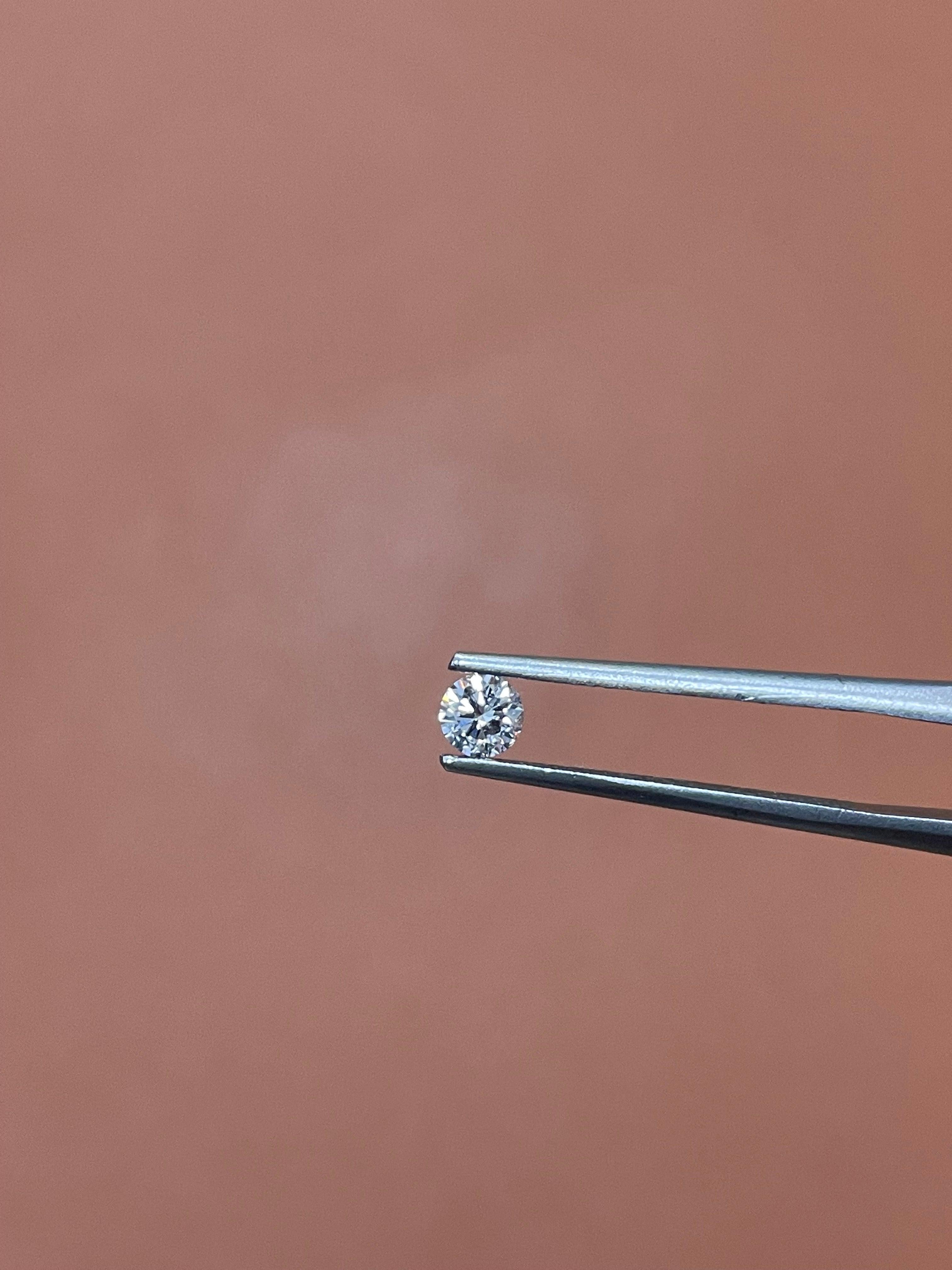 Brilliant Cut Radiant GIA Certified 0.25CT Fancy Pink Round Brilliant Diamond With VS1 Clarity For Sale