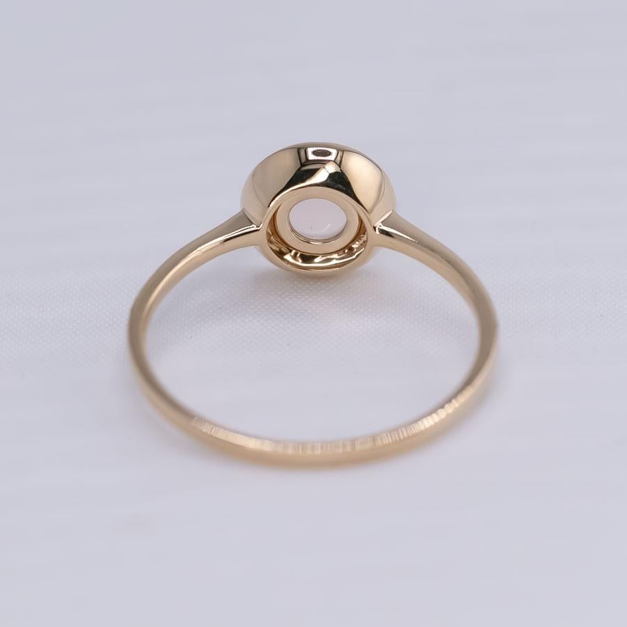 Radiant Halo Mexikanischer Feueropal-Ring mit Diamant-Akzenten aus 18 Karat Gelbgold für Damen oder Herren im Angebot