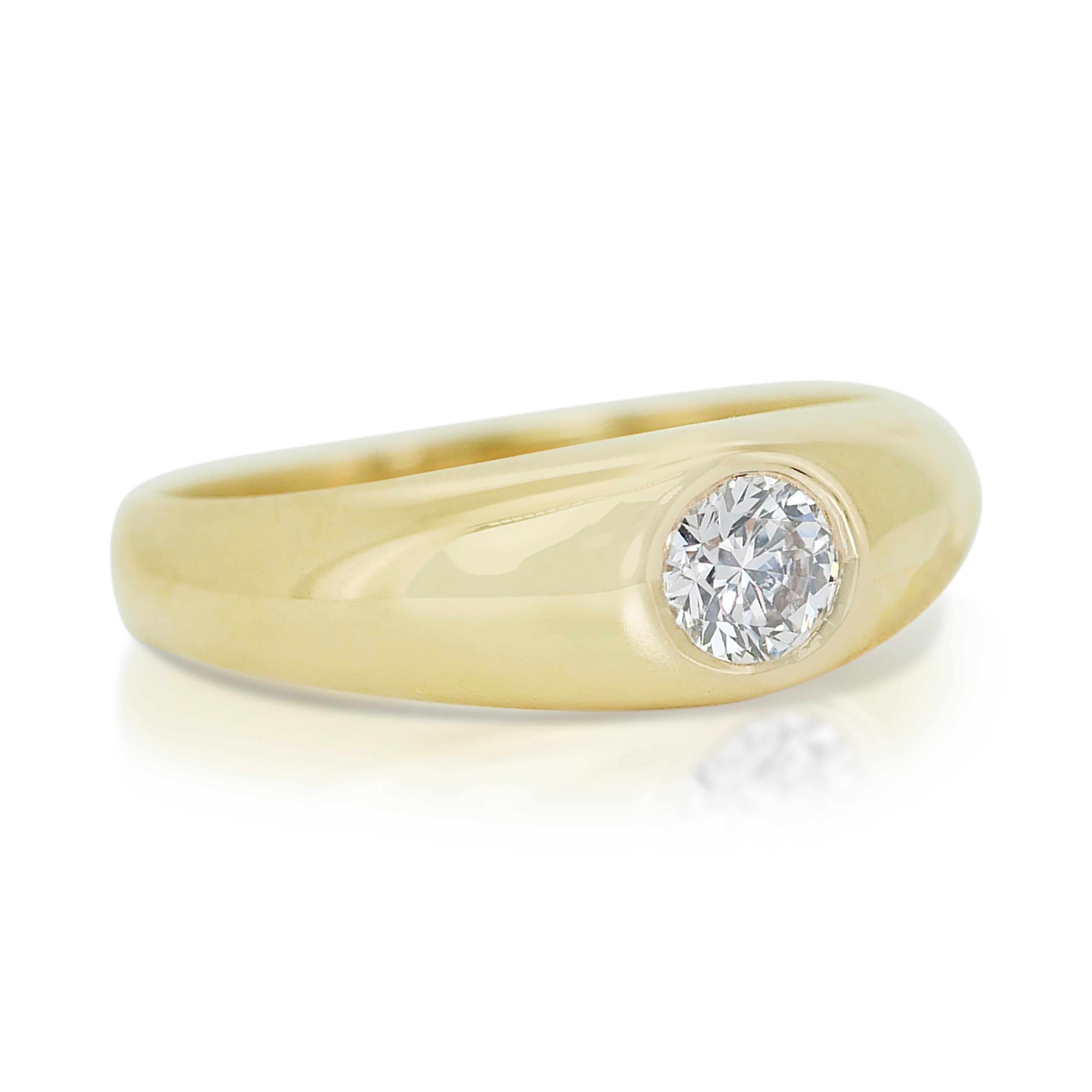 Round Cut Radiant Harmony: 0.76ct Round Diamond Solitaire Ring in 18k Yellow Gold - GIA  For Sale