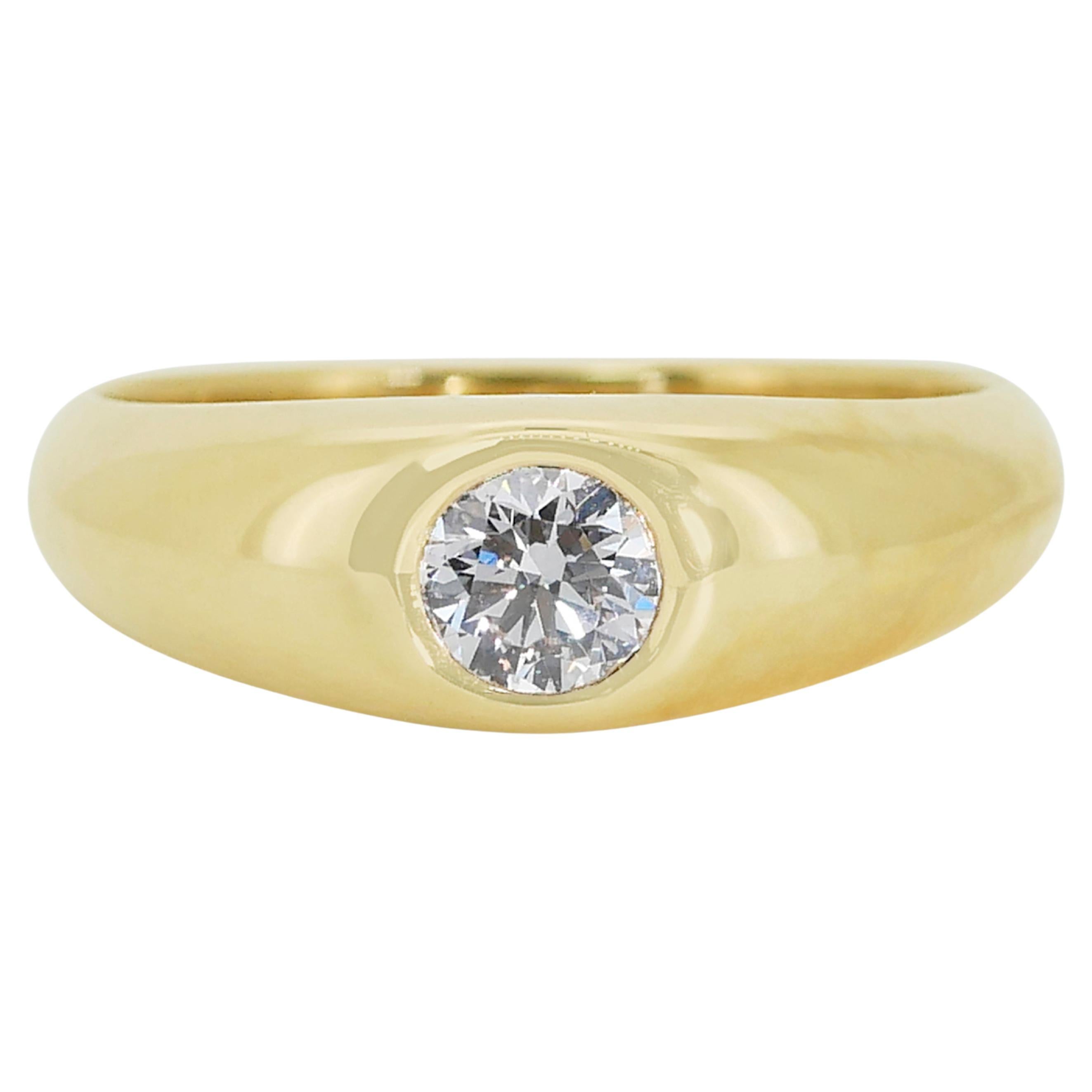 Radiant Harmony: 0.76ct Round Diamond Solitaire Ring in 18k Yellow Gold - GIA  For Sale
