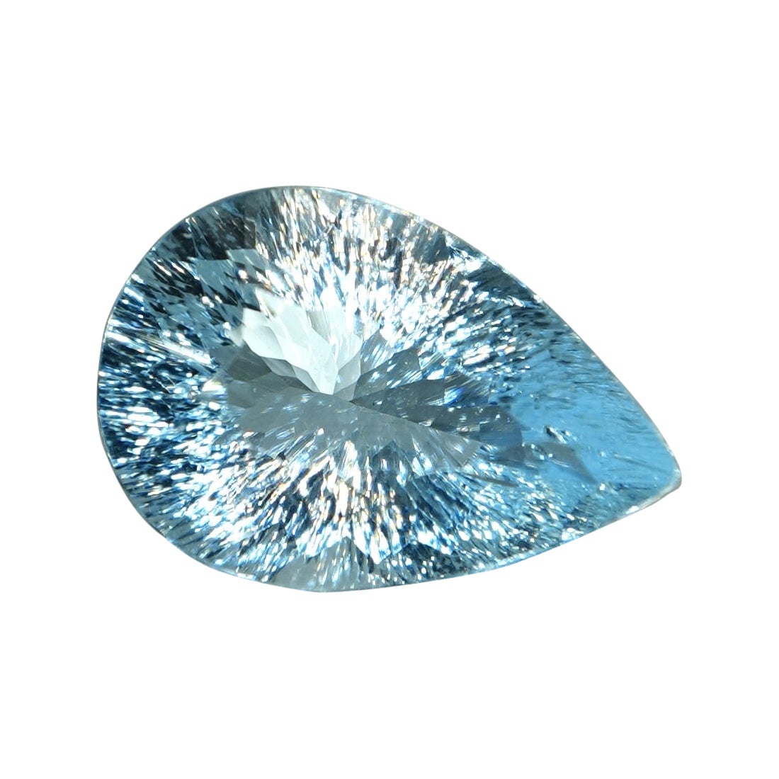 Radiant Kiriko Cut Aquamarine 3.85 Carat, Custom Precision Cut For Sale