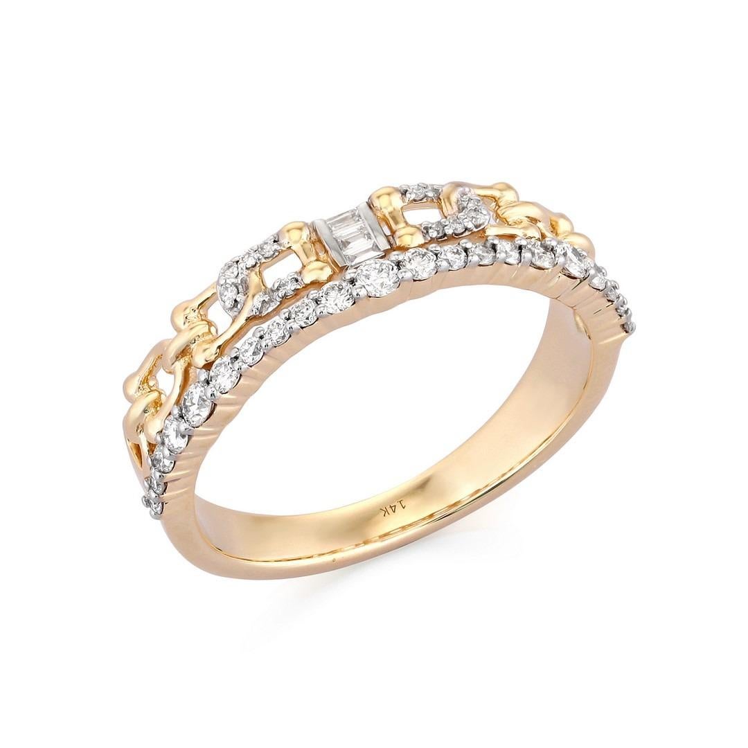 For Sale:  Radiant Majesty 14K Natural Baguette Diamonds Yellow Gold Ring 3
