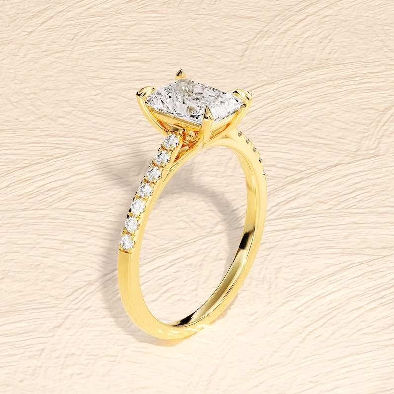 1.5ct Radiant Moissanite Engagement Ring 925 Sterling Silver Ring Gift for Her. In New Condition In Chicago, IL
