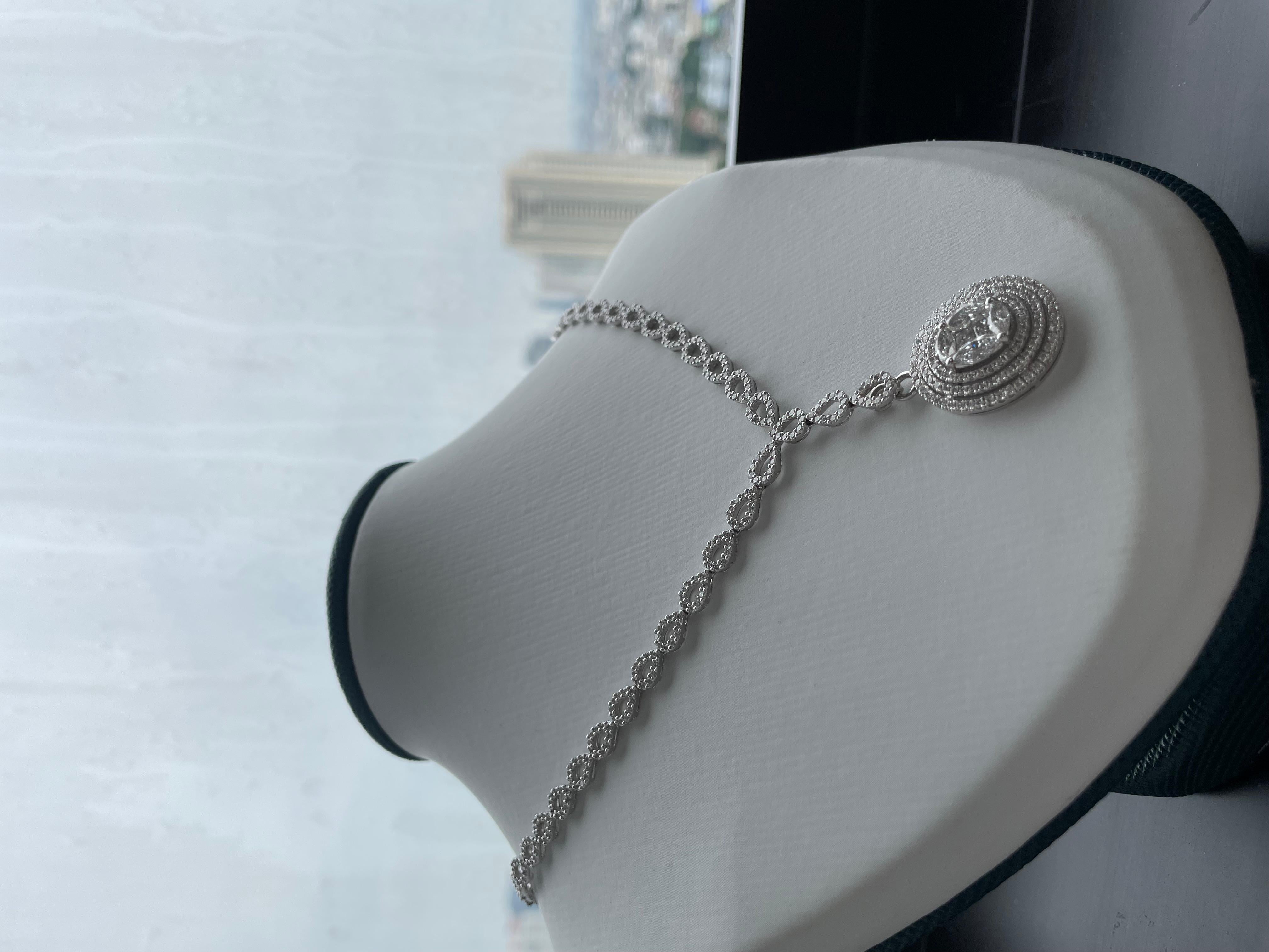 Collana con diamanti radianti ovali a raggiera in oro bianco 18 carati in vendita 8