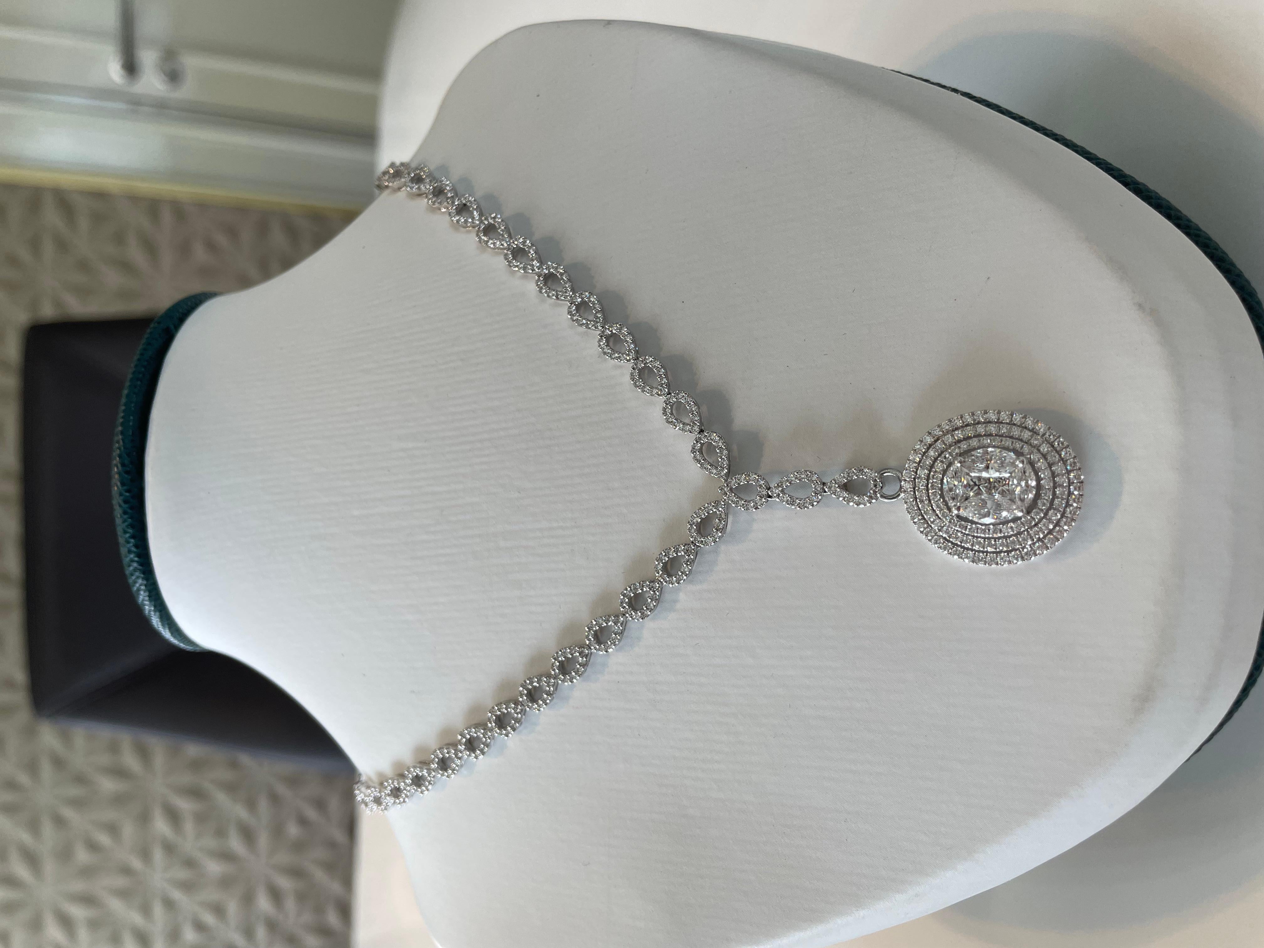 da uomo o donna Collana con diamanti radianti ovali a raggiera in oro bianco 18 carati in vendita