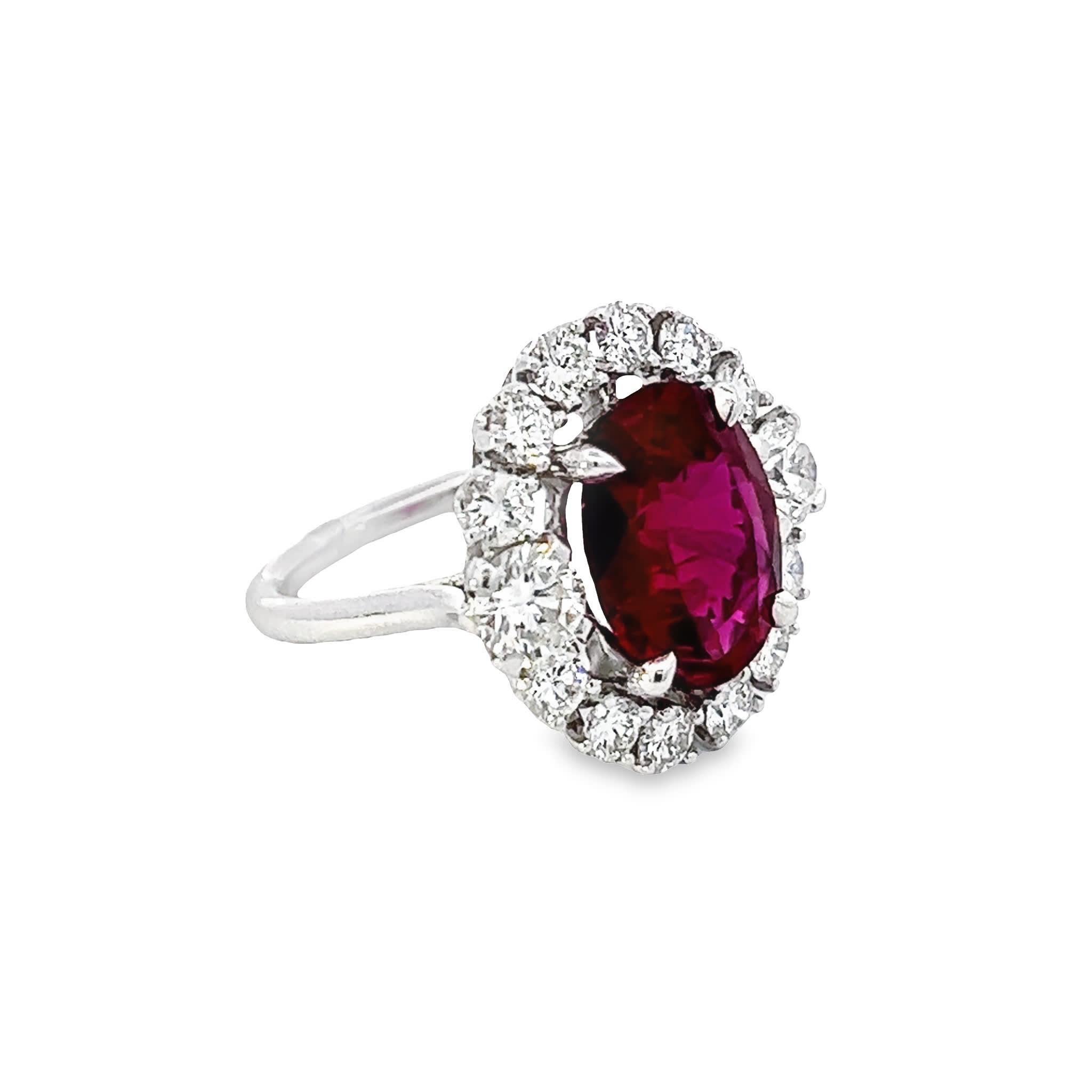 Radiant ruby diamond extravaganza In New Condition For Sale In Great Neck Plaza, NY