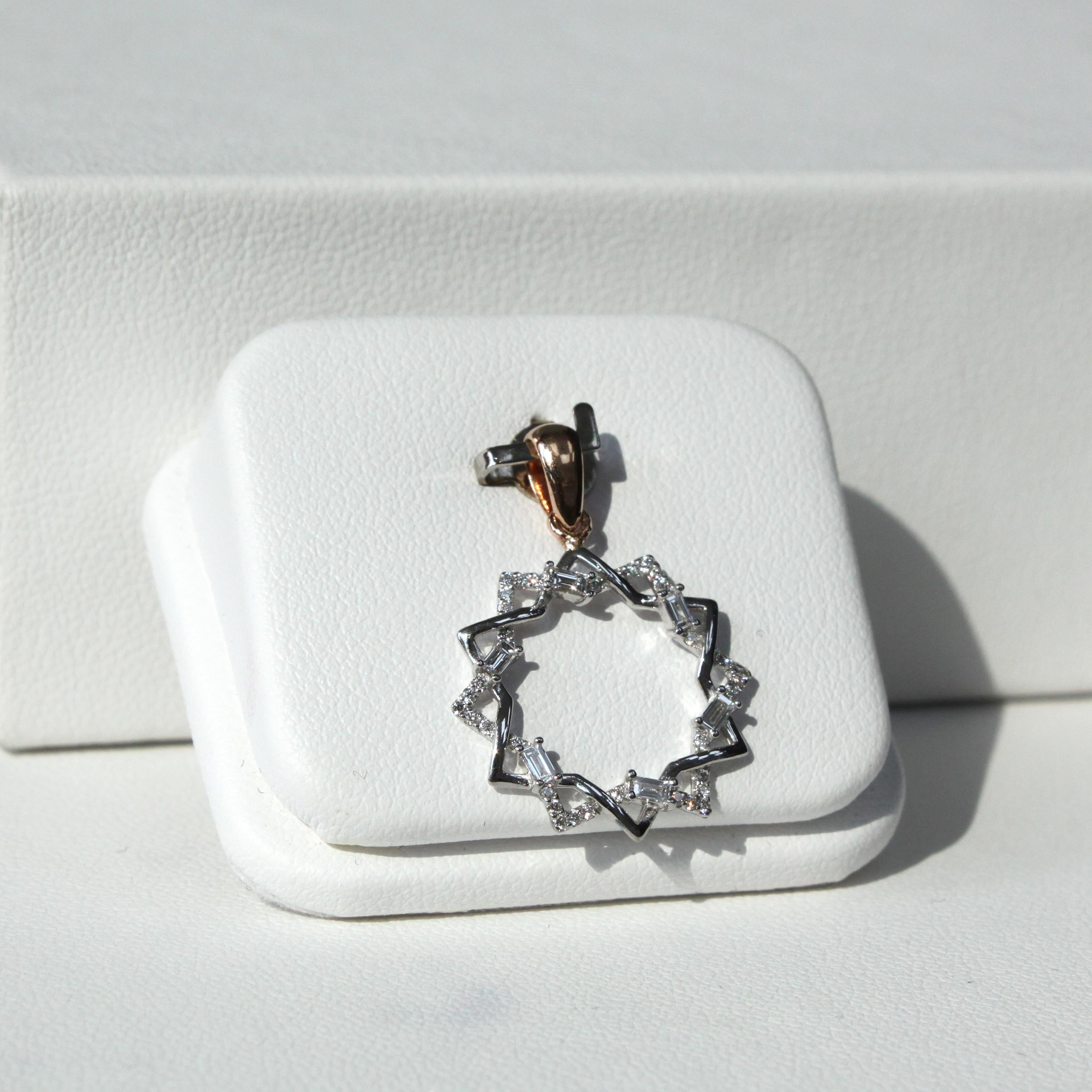 Women's or Men's Radiant Star Diamond Pendant made in 18K For Sale