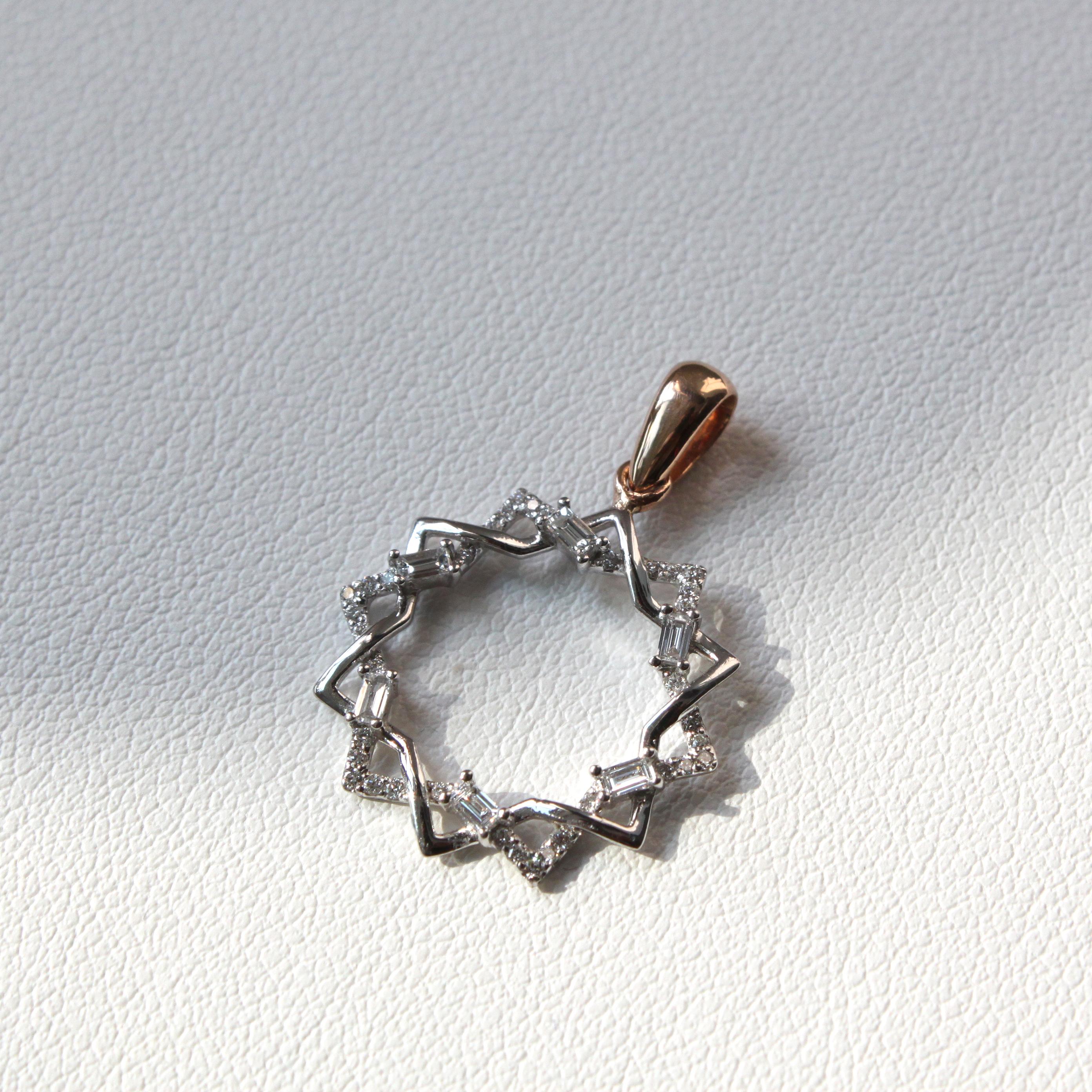 Radiant Star Diamond Pendant made in 18K For Sale 1