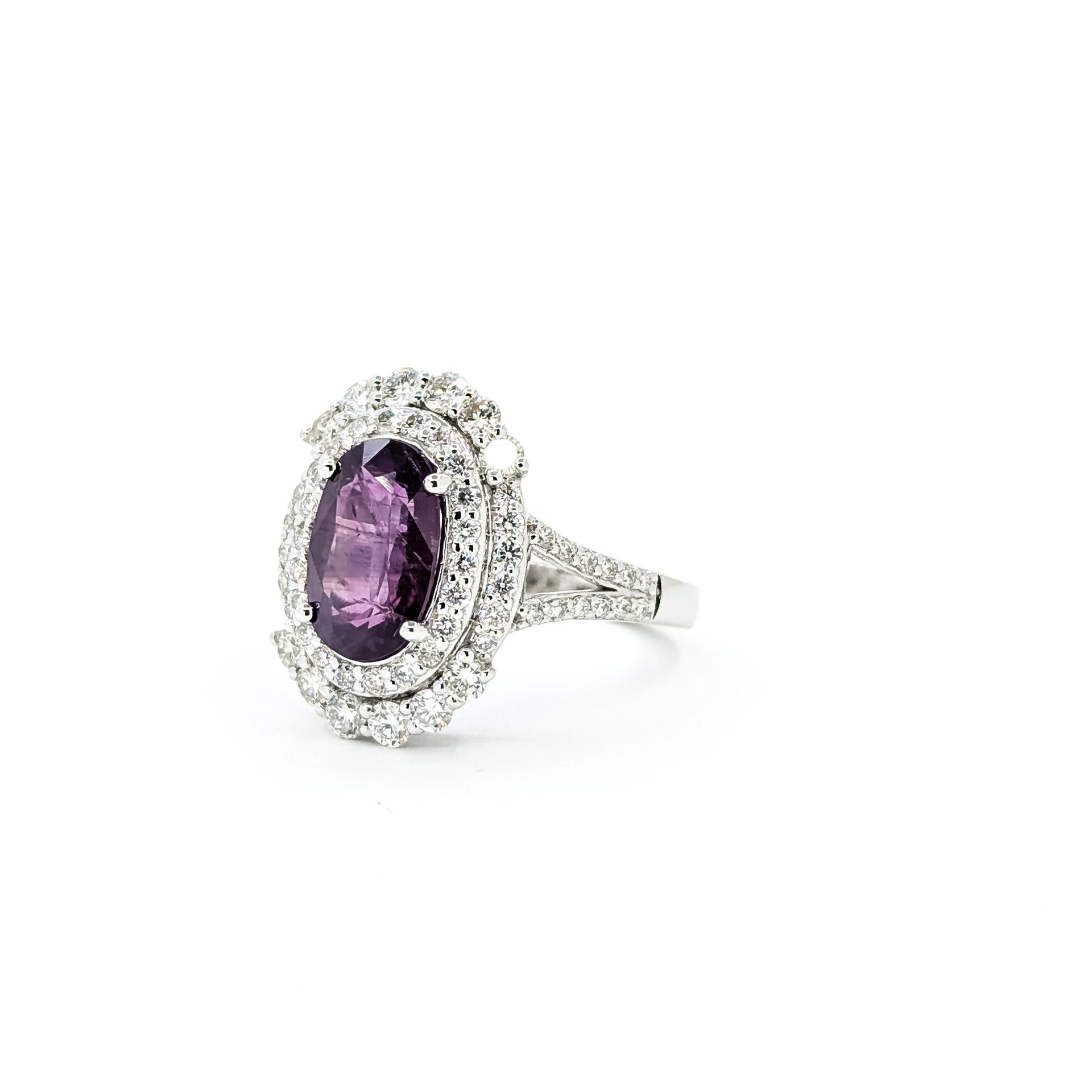 Contemporaneo Anello con zaffiro non riscaldato e diamante in platino in vendita