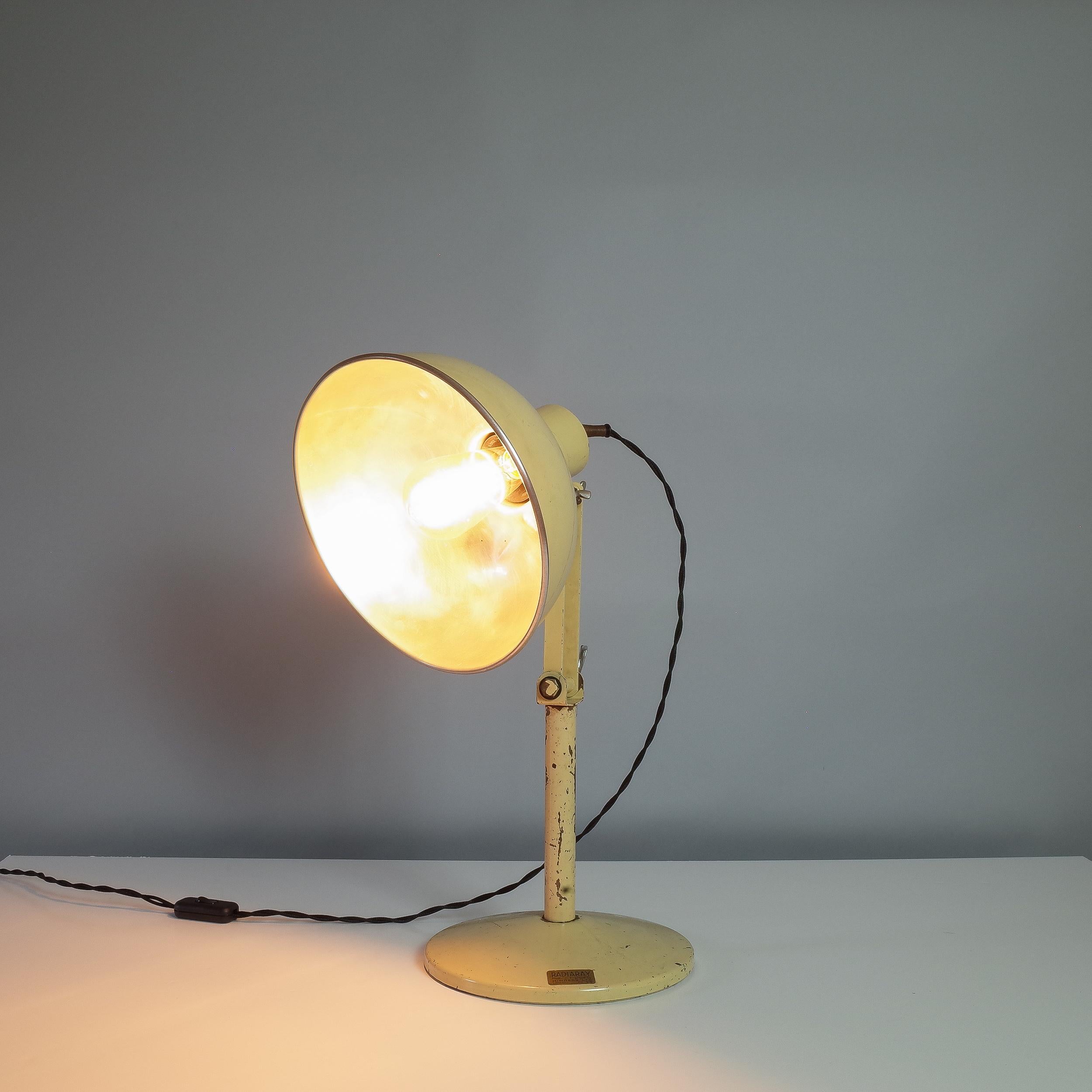 Aluminum Radiaray Industrial Desk Lamp from Hinders Ltd, London 1930s For Sale