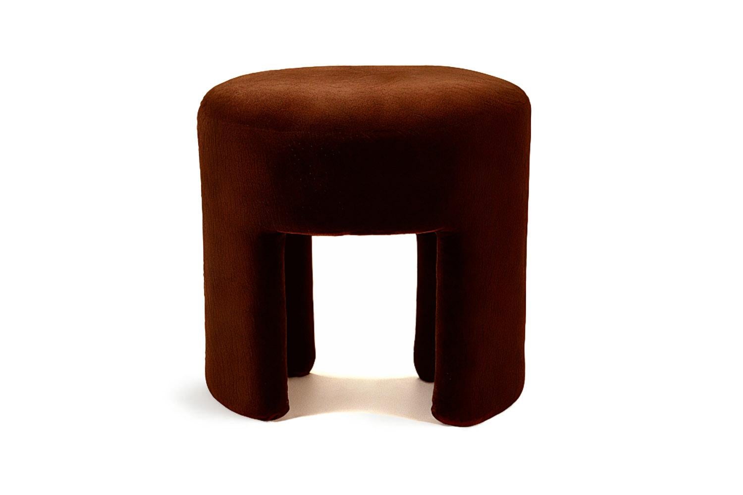 Radical Design White Bouclé Stool Furia In New Condition For Sale In Almería, ES
