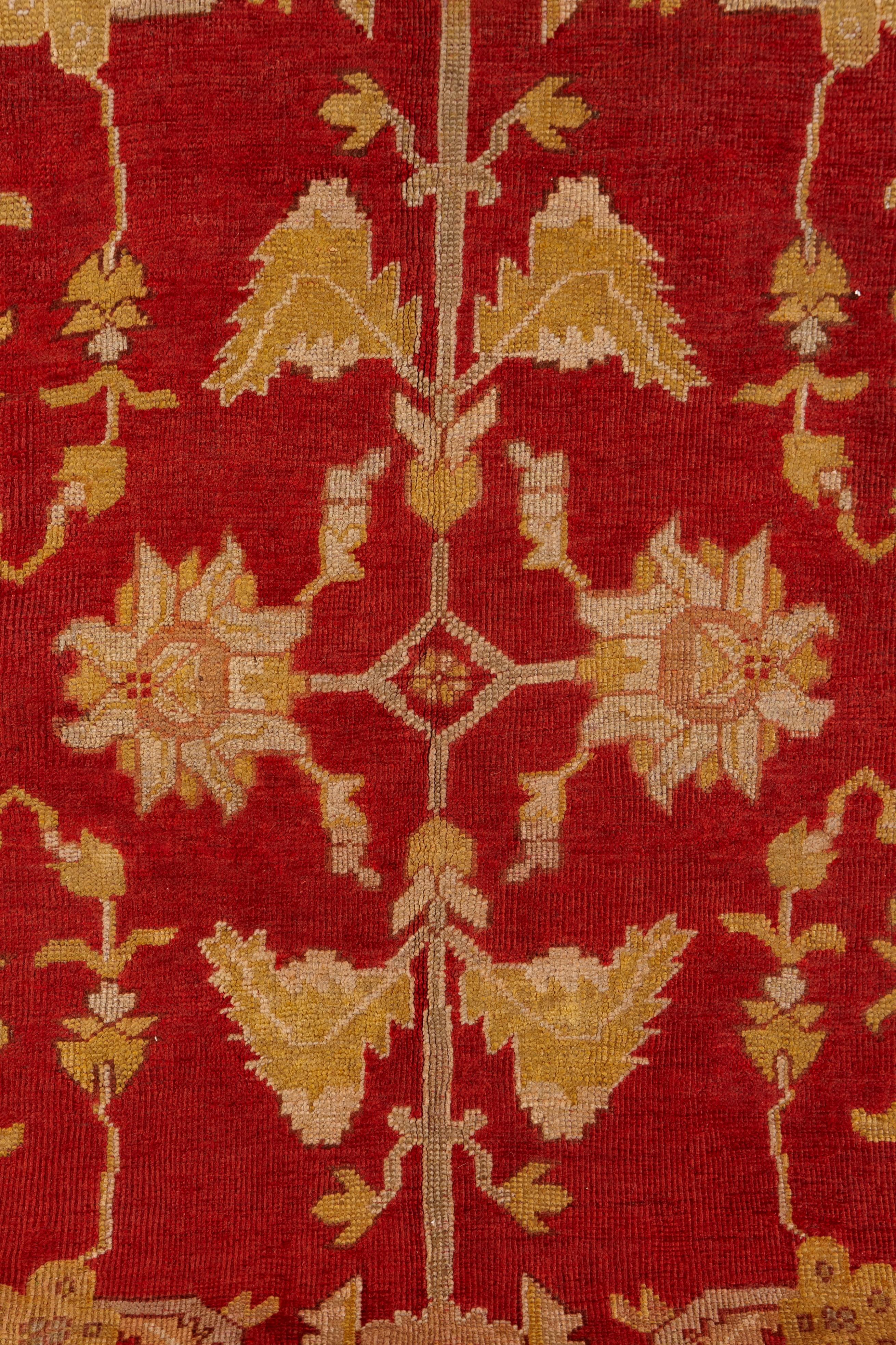 Radient Antiker Oushak-Teppich (Türkisch) im Angebot