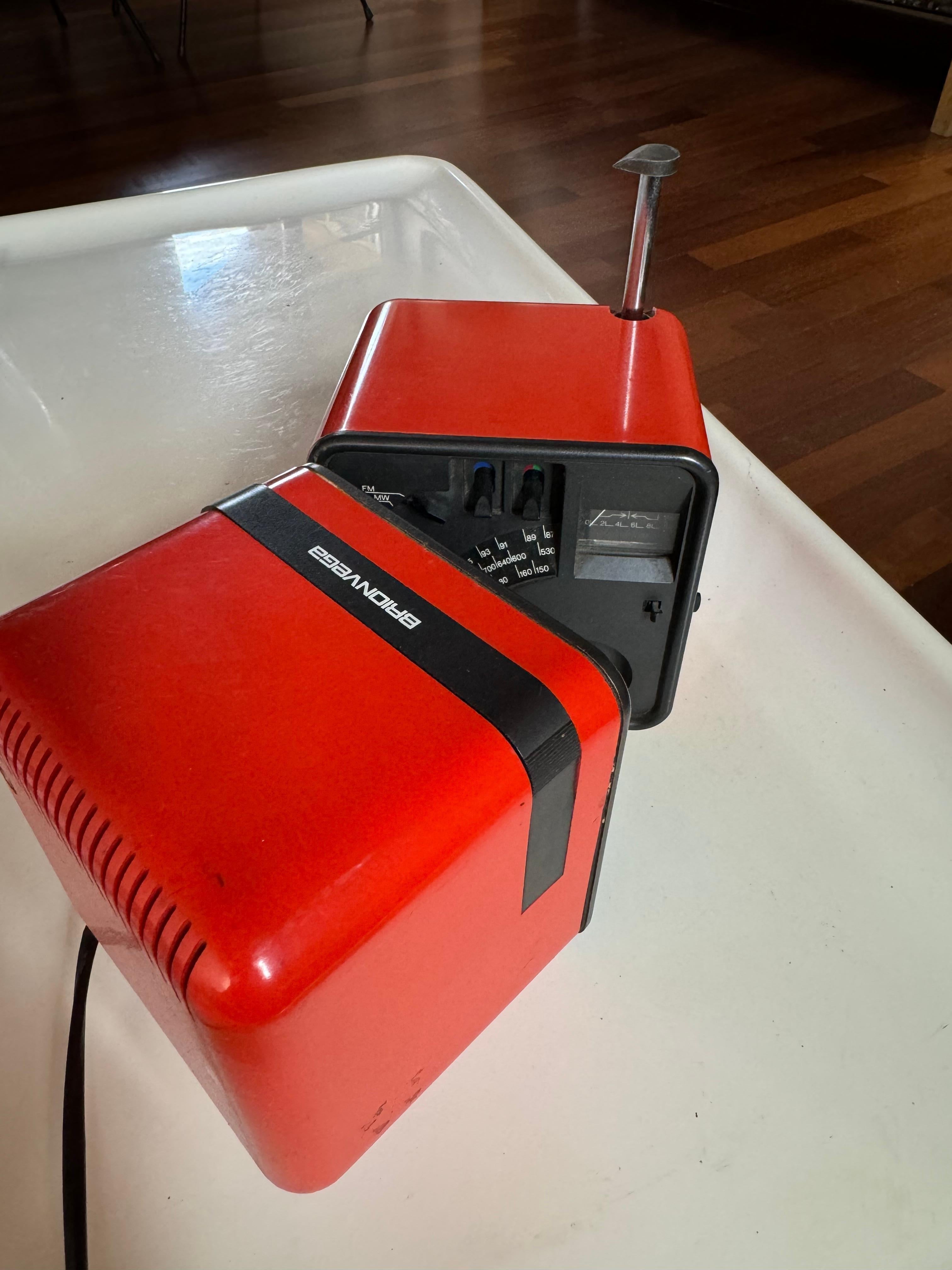 Mid-Century Modern Radio Cubo Brionvega par M. Zanuso et M. Scapper en vente