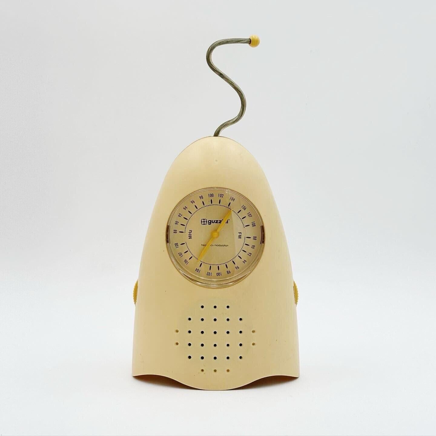 Nous vous présentons une radio Guzzini Brothers des années 1980, conçue par Giancarlo Rova,

fonctionnement.


Hauteur avec l'antenne 30 cm

Largeur 14 cm

Profondeur 10 cm

