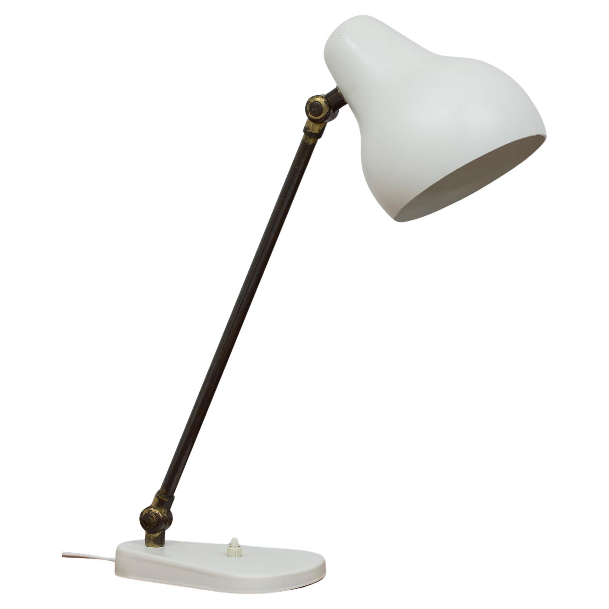 "Radio house" Table lamp model 24067 by Wilhelm Lauritzen, Louis Poulsen 1930s For Sale