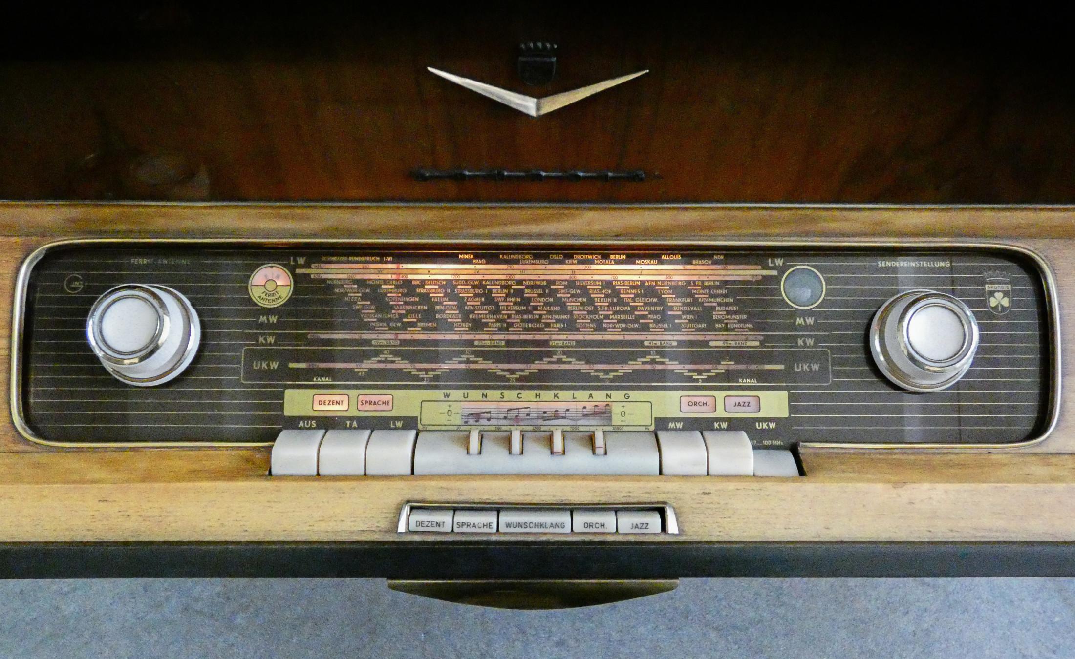 Radio-fono-registratore Grundig Musikschrank 7038, Germania, 1958 1
