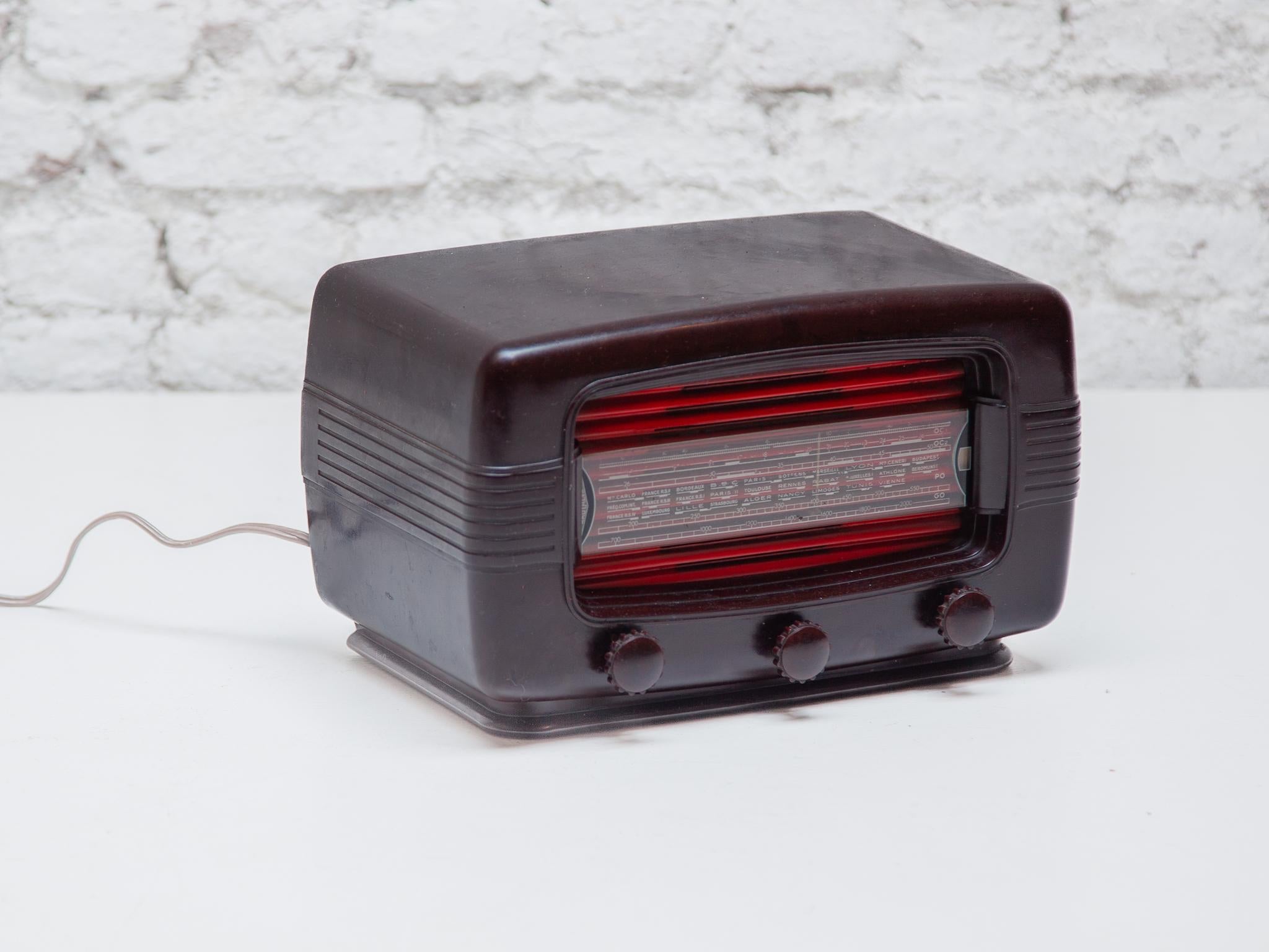 Mid-Century Modern Radio TSF Radialva Super-As 55, 1950s, Bakelite For Sale