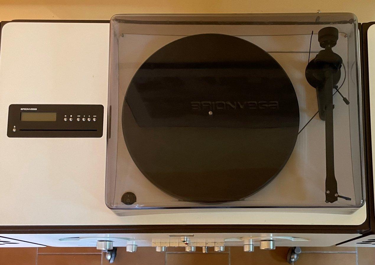Radiofonografo Cubo RR 226 FO di F.lli Castiglioni per Brionvega Excellent état - En vente à modena, Emilia-Romagna